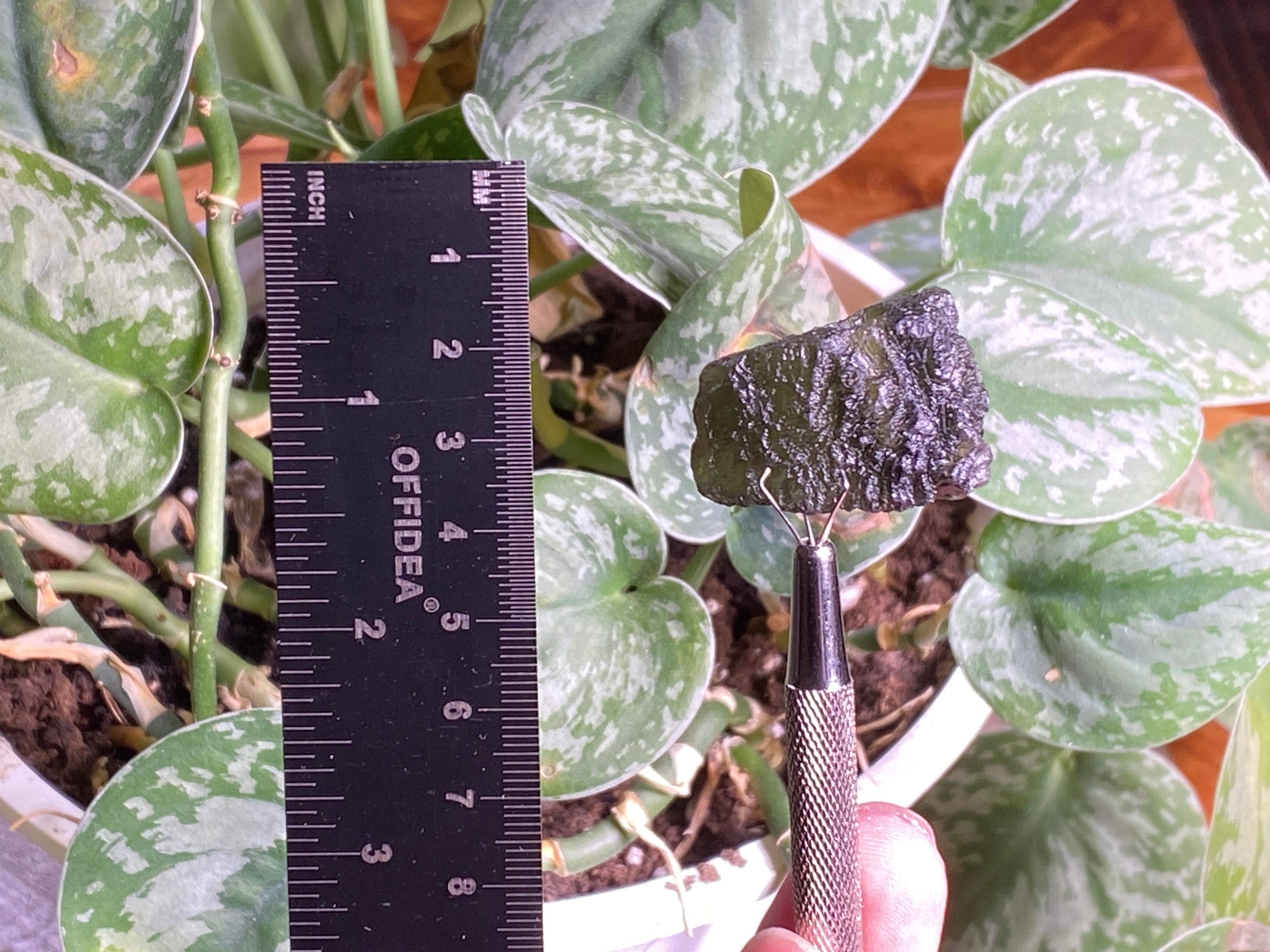 10.6g Genuine Raw Moldavite Crystal Stone - Natural Green Moldavite for Jewelry Making, Meditation & Energy Healing (44304)