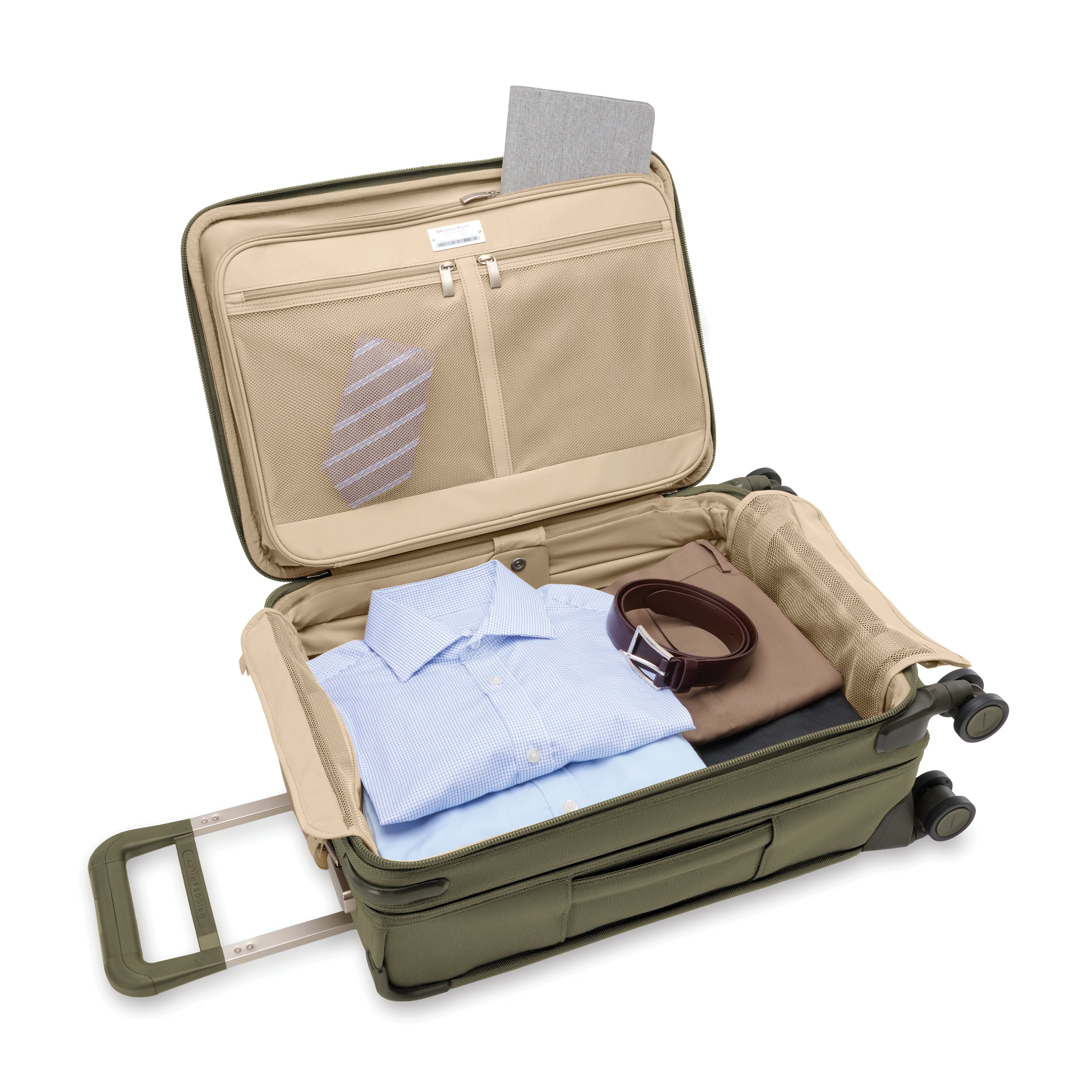 Briggs & Riley Baseline Essential Carry On Spinner Luggage - Lightweight Expandable Suitcase for Business Travel & Weekend Getaways | TSA Lock & Durable Polycarbonate Shell