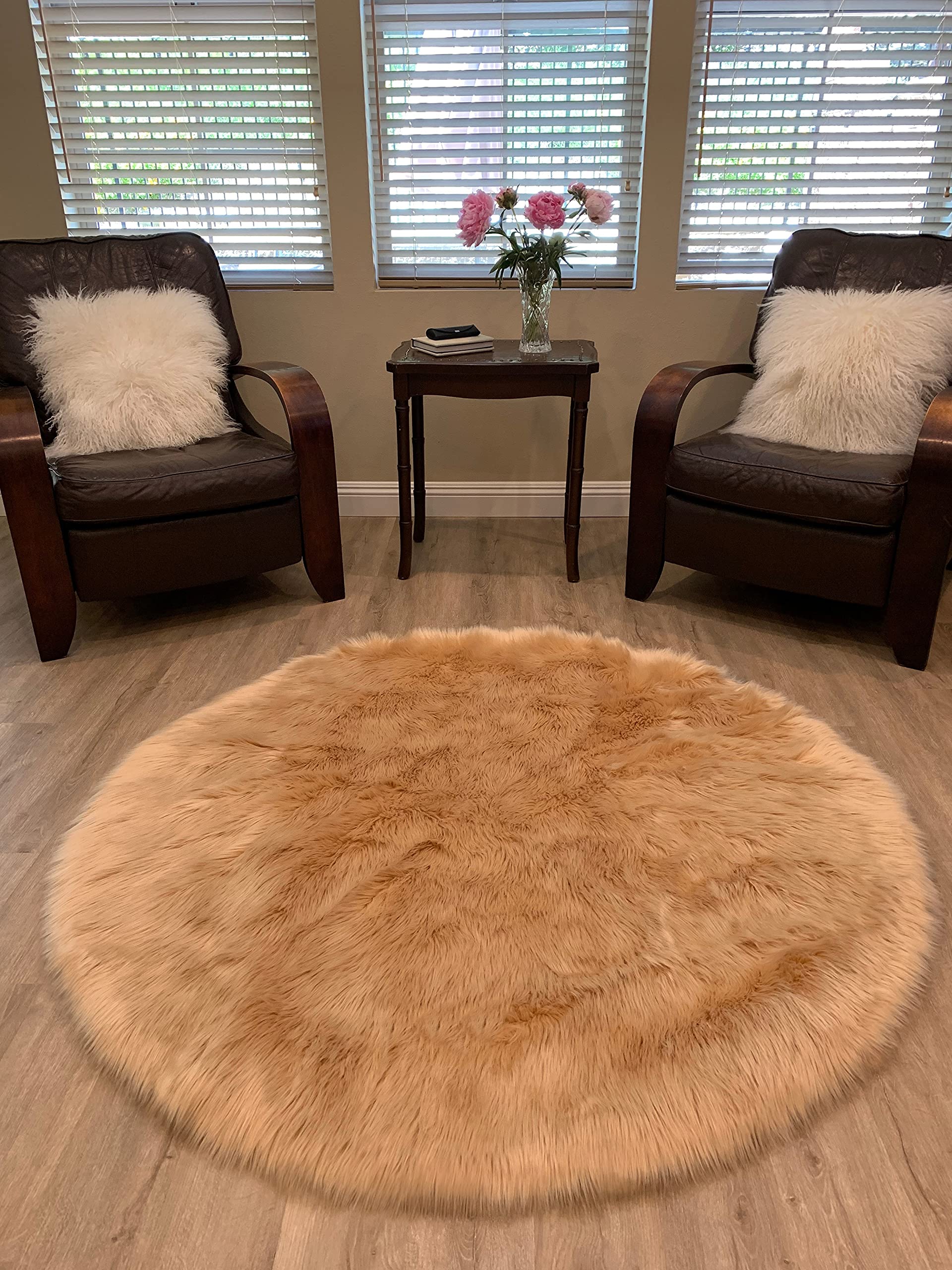 LAMBZY Faux Sheepskin Super Soft Hypoallergenic Silky Round Shag Rug - 6' Beige Fluffy Area Rug for Living Room, Bedroom, Nursery & Sofa - Cozy Home Decor for Winter & Pet-Friendly Floor Mat