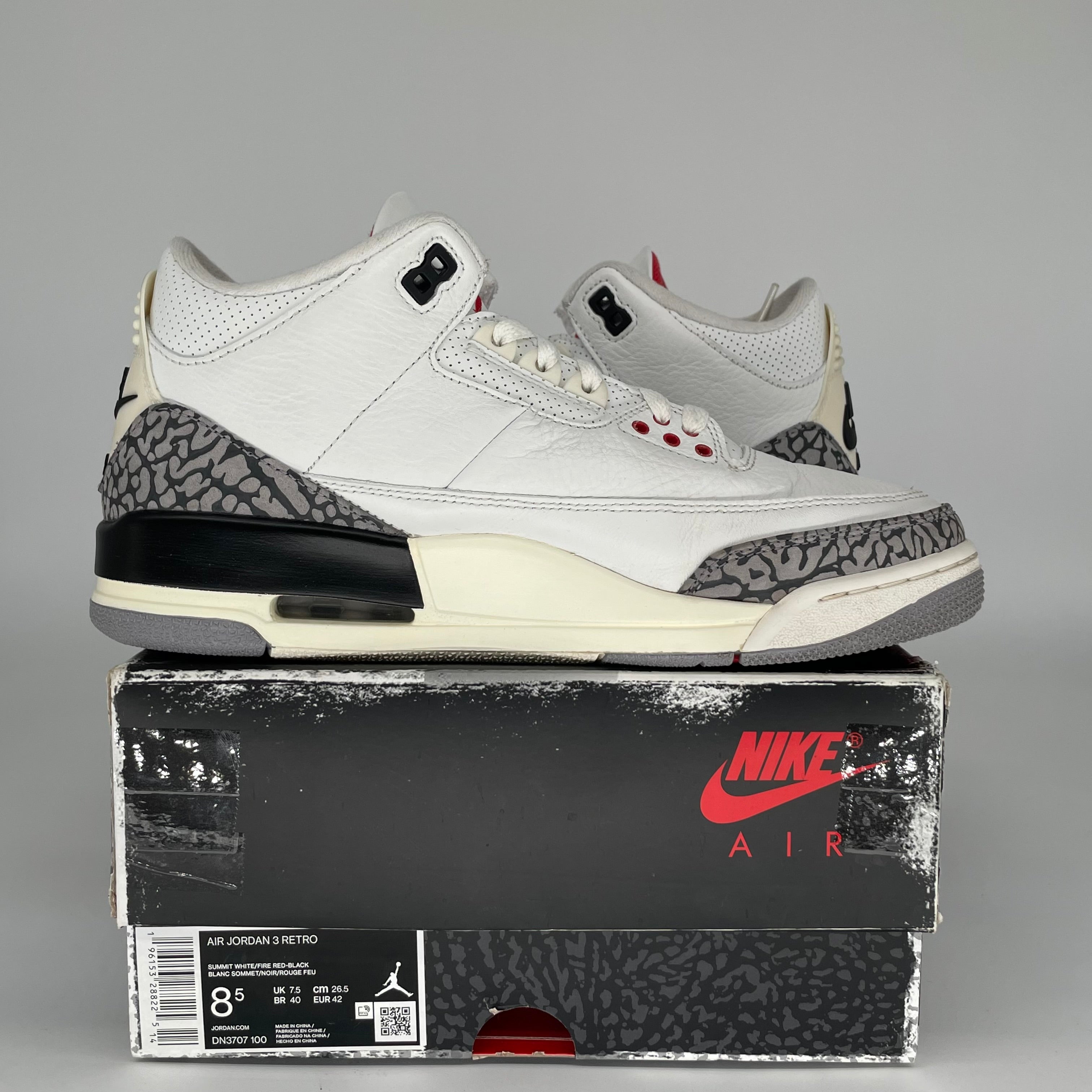 Original Title: AIR JORDAN 3 WHITE CEMENT REIMAGINED SIZE 8.5 DN3707 100   Optimized Title: **Air Jordan 3 Retro 'White Cement Reimagined' Men's Basketball Shoes - Size 8.5 (DN3707-100) - Authentic Sneakers for Casual Wear & Street Style**