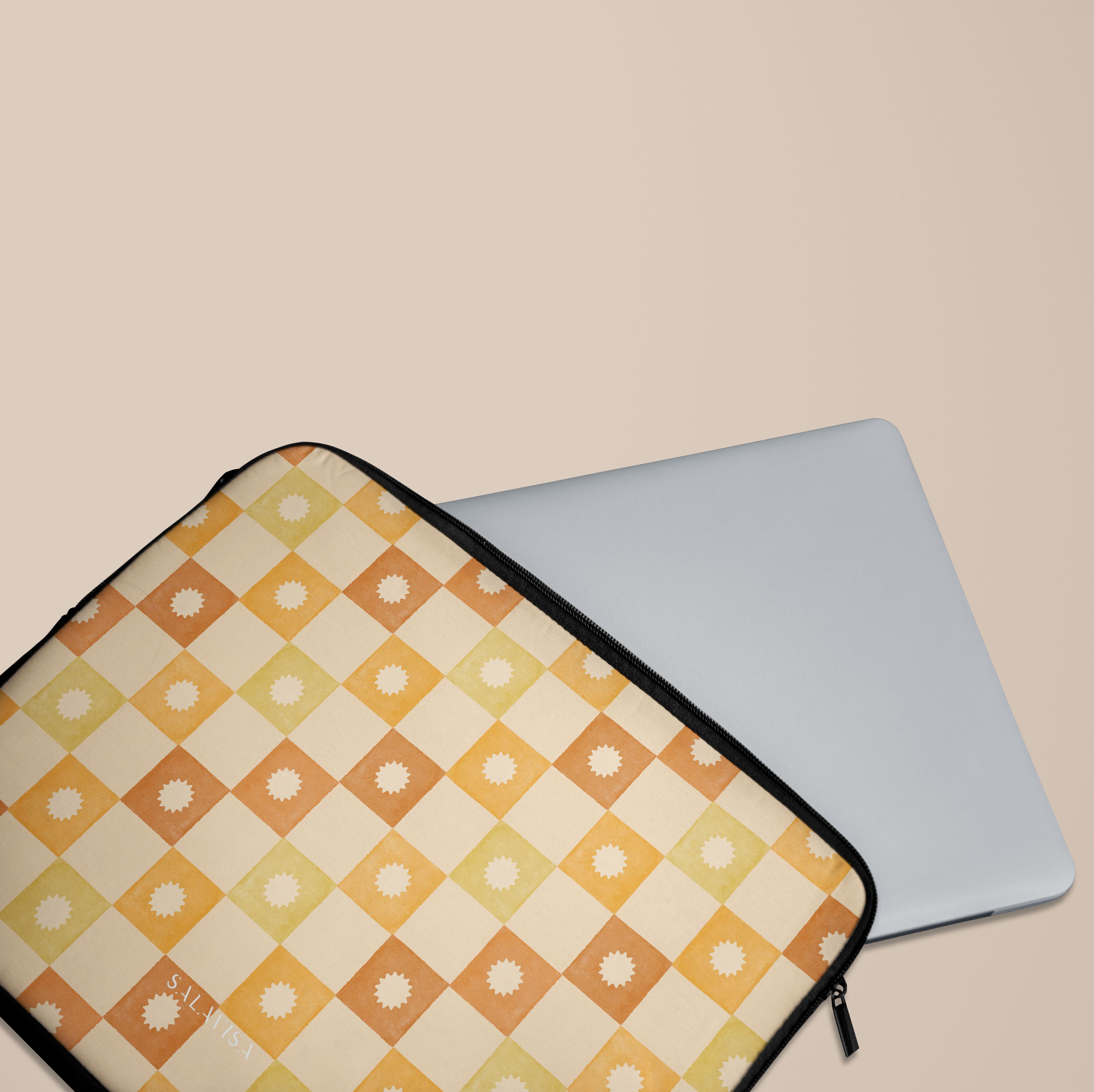 Checkered Elegance Laptop Sleeve 13-15 Inch - Stylish Protective Case for MacBook, Notebook & Ultrabook - Perfect for Office, School & Travel Accessories