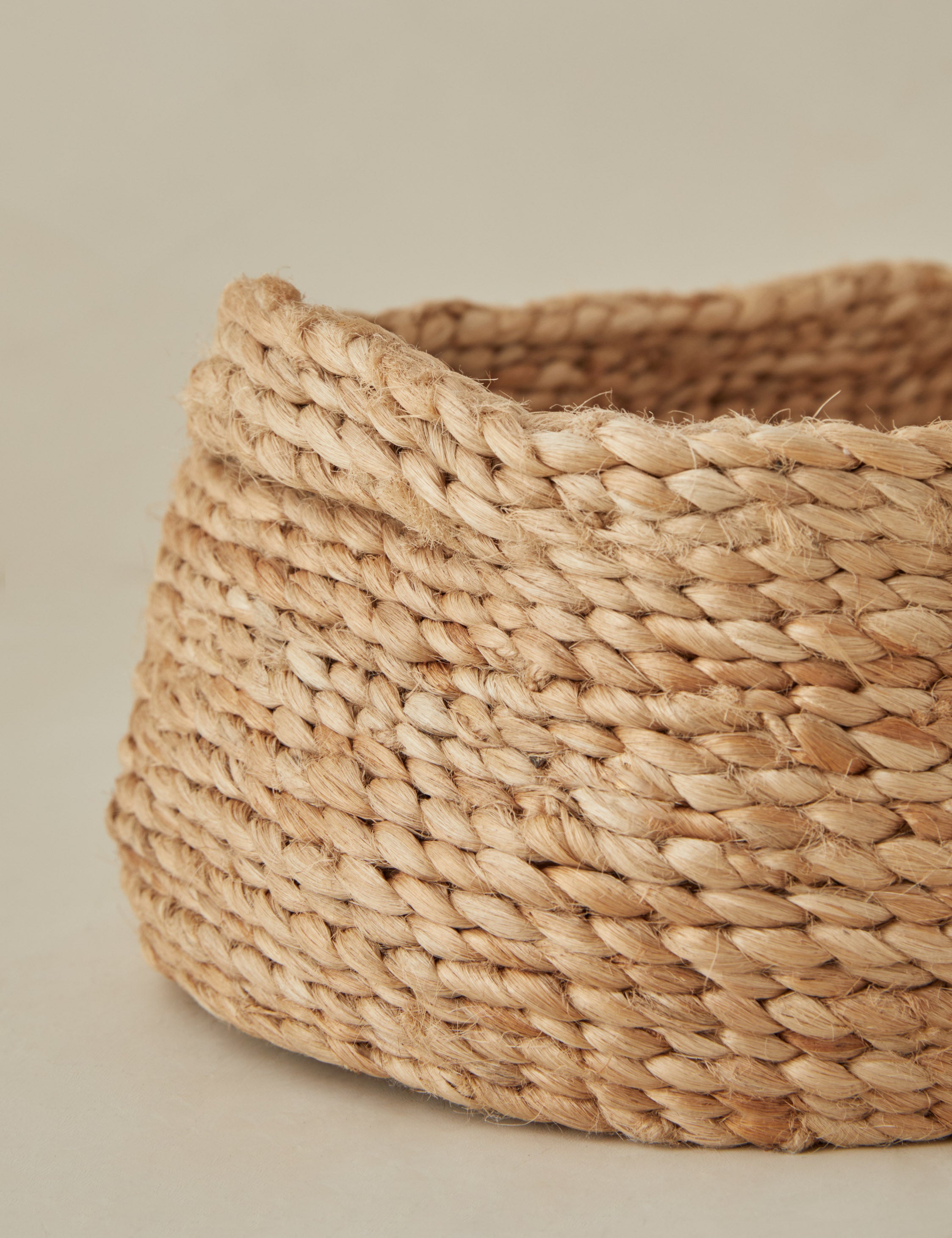 J'Jute Camp Cove Basket - Eco-Friendly Handwoven Storage Basket for Home, Office & Beach - Perfect for Organizing, Picnics & Coastal Decor