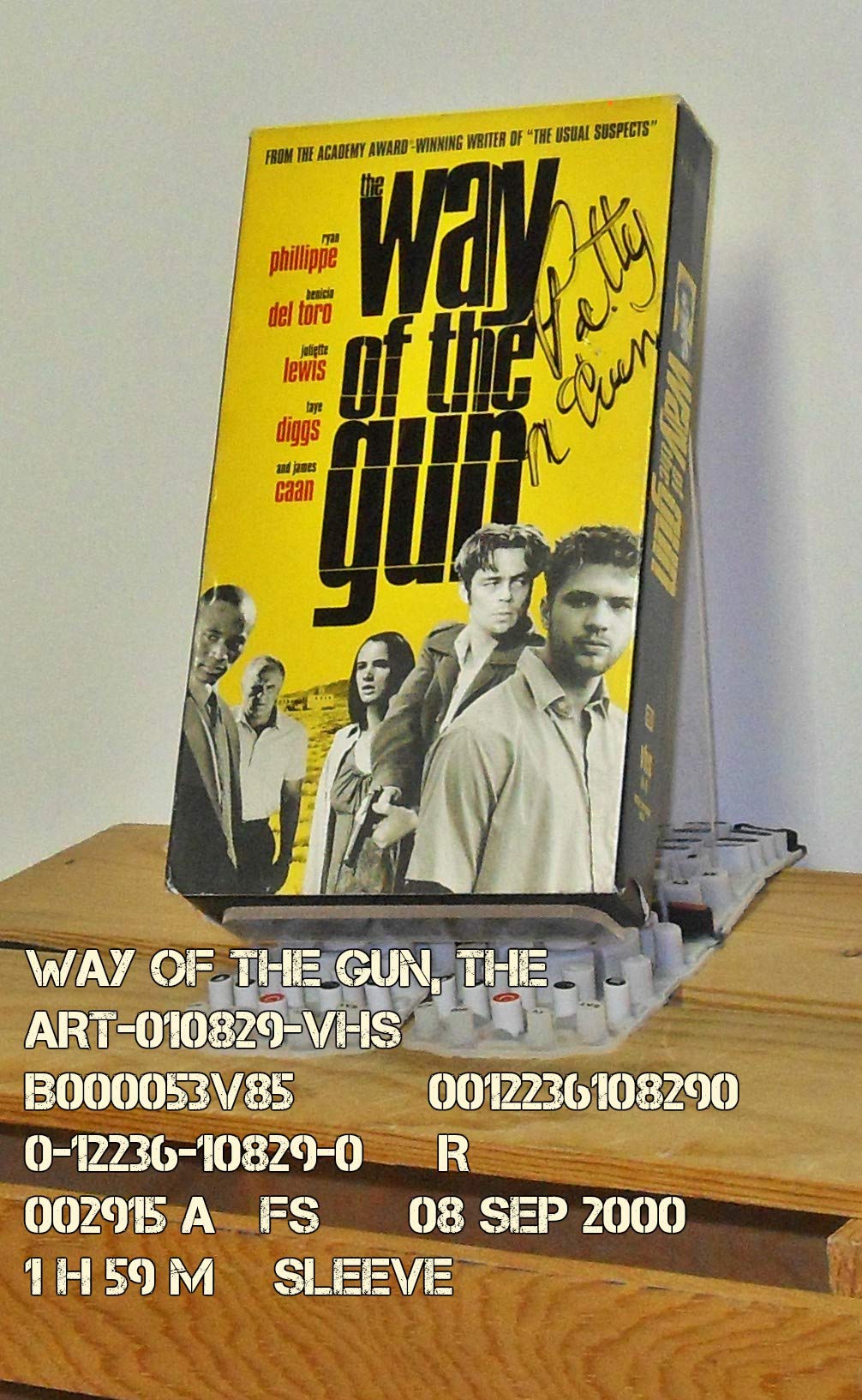 The Way of the Gun - Classic Action Movie on VHS - Perfect for 90s Film Collectors & Home Theater Enthusiasts