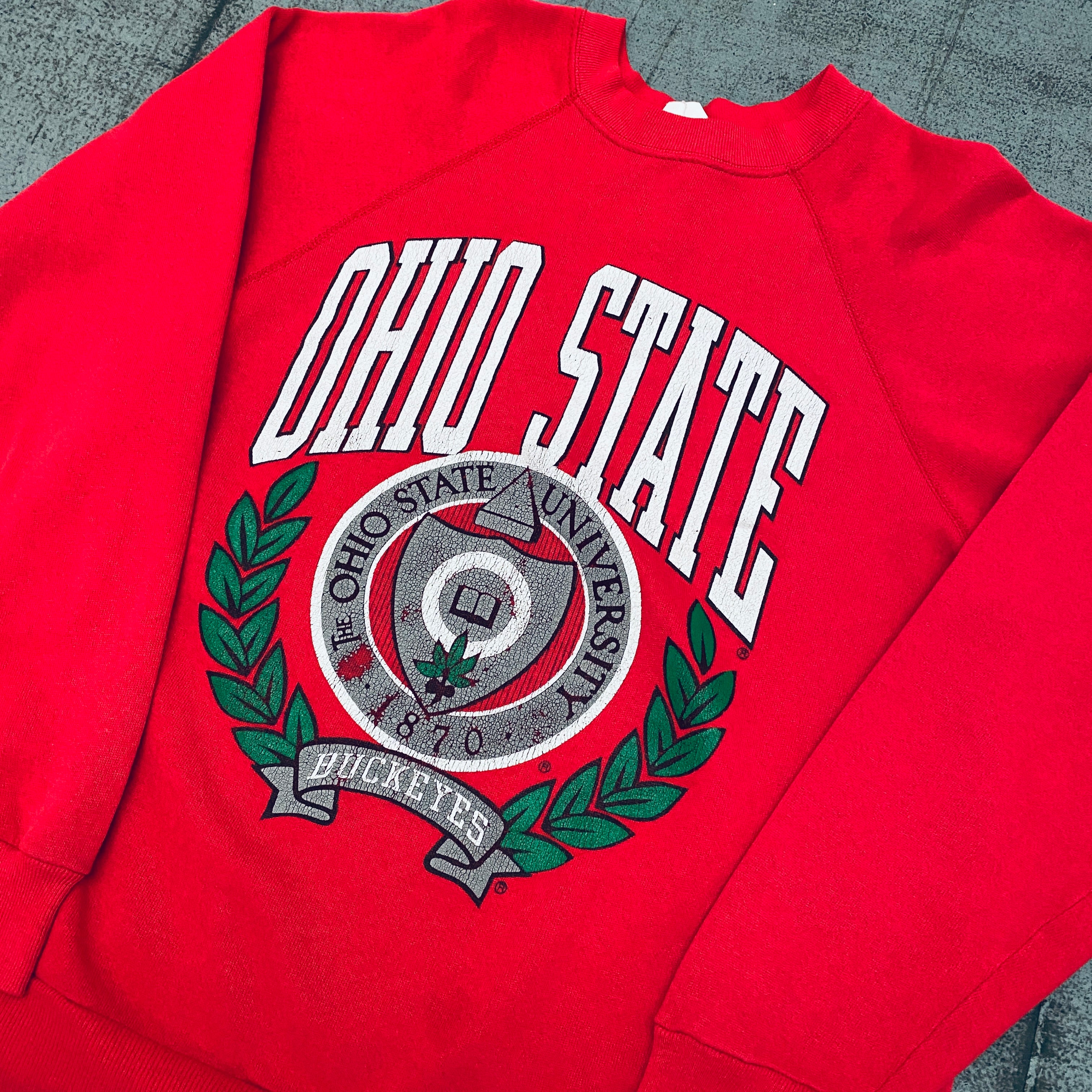 Vintage 1980s Ohio State Buckeyes Graphic Spellout Sweatshirt (Small) - Perfect for Game Day, College Spirit & Retro Fashion