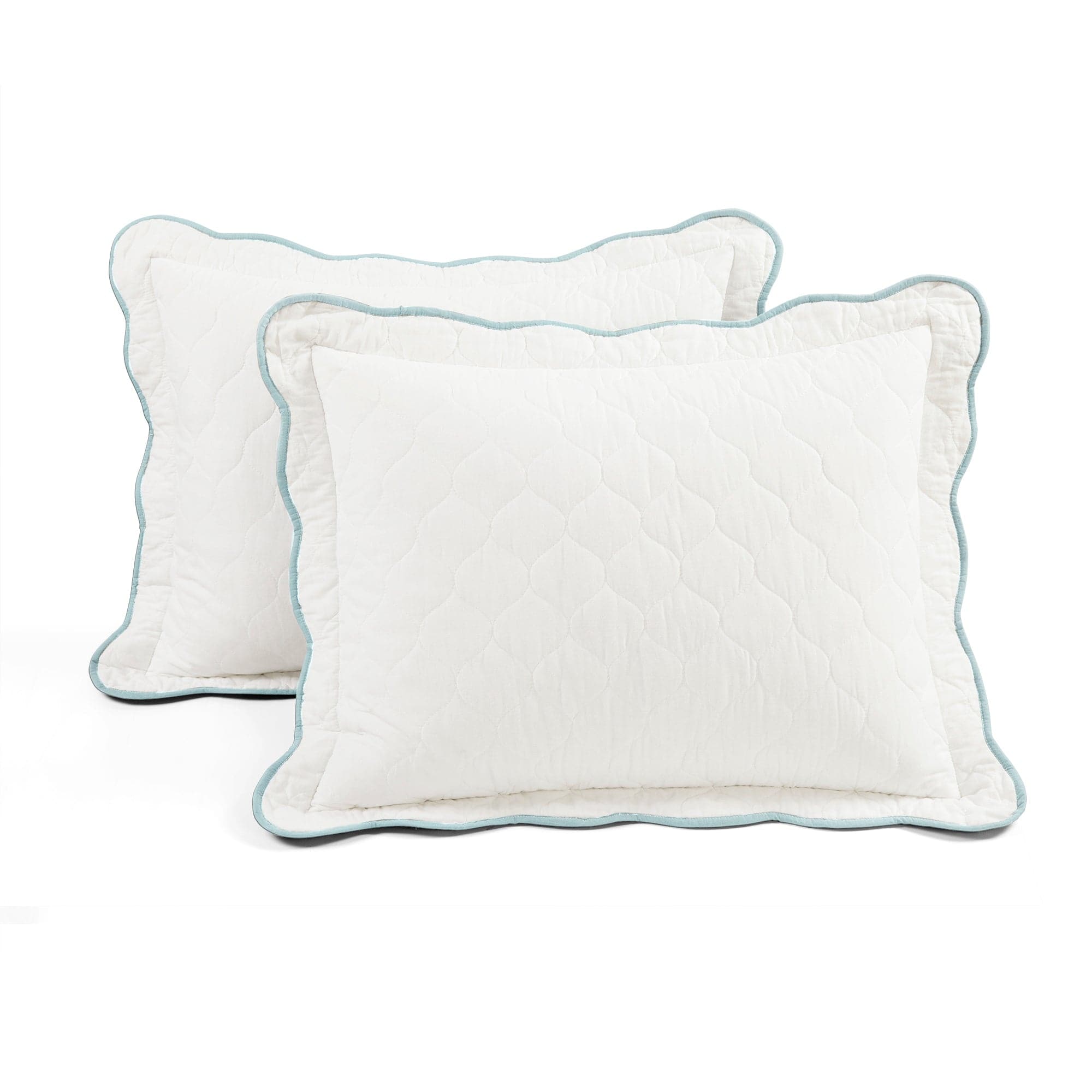Coastal Chic Scalloped Edge Reversible Quilt 3-Piece Bedding Set | Soft & Breathable Comforter with Duvet Cover & Shams | Perfect for Beach House, Guest Room & Coastal Decor