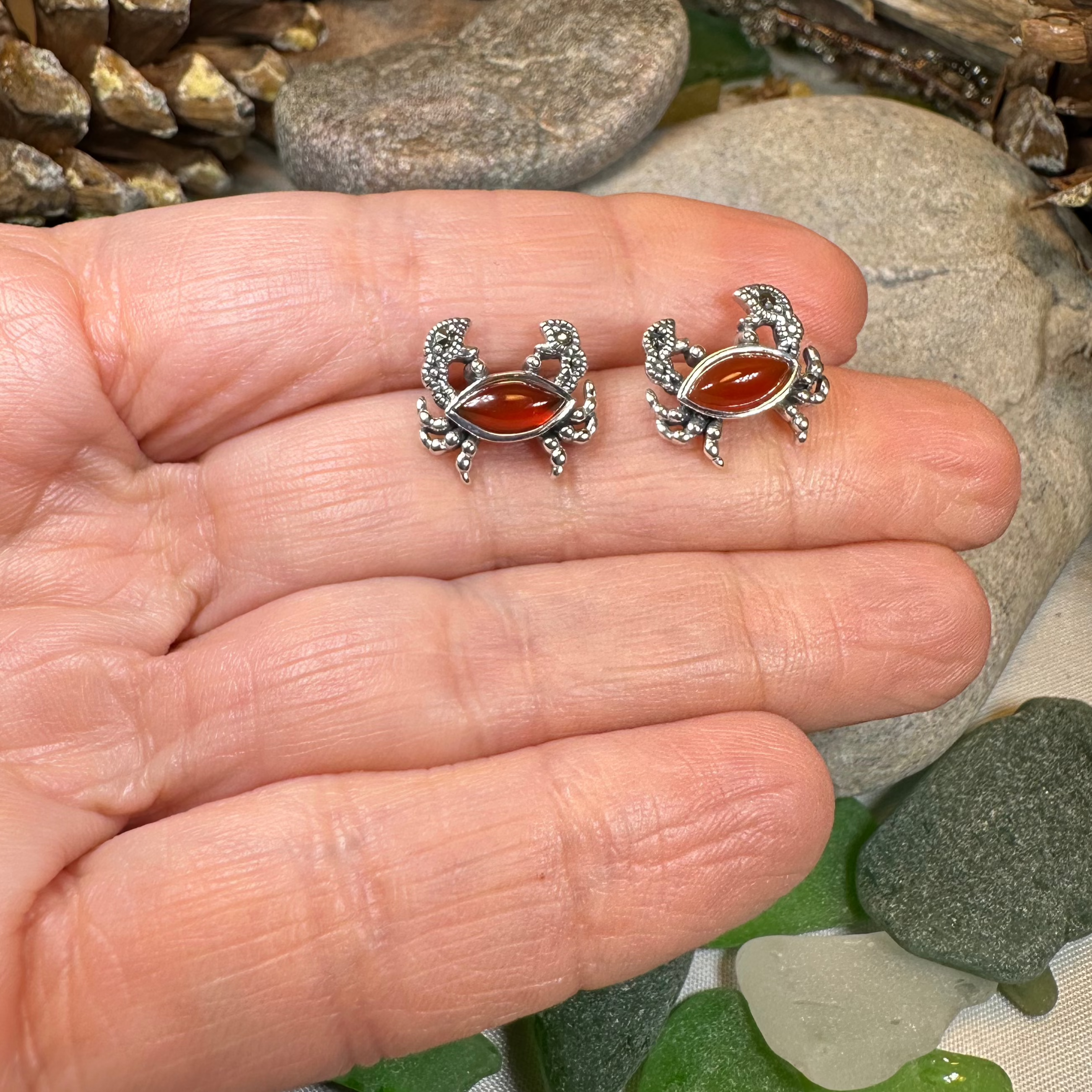 Carrie Crab Stud Earrings - Cute Crab-Shaped Silver Earrings for Women, Perfect for Beach Vacations, Summer Outfits & Casual Wear