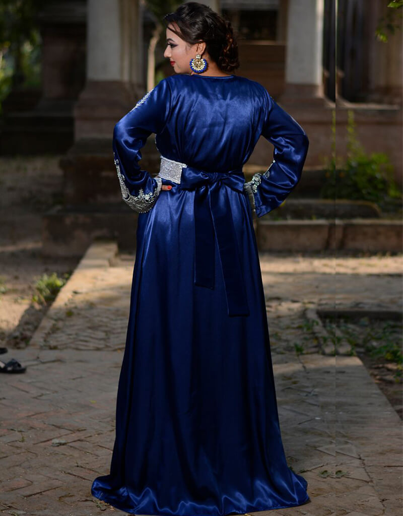 Exquisite Arabic Dark Blue & White Silk Kaftan with Silver Embroidery - Elegant Loungewear for Special Occasions & Evening Events