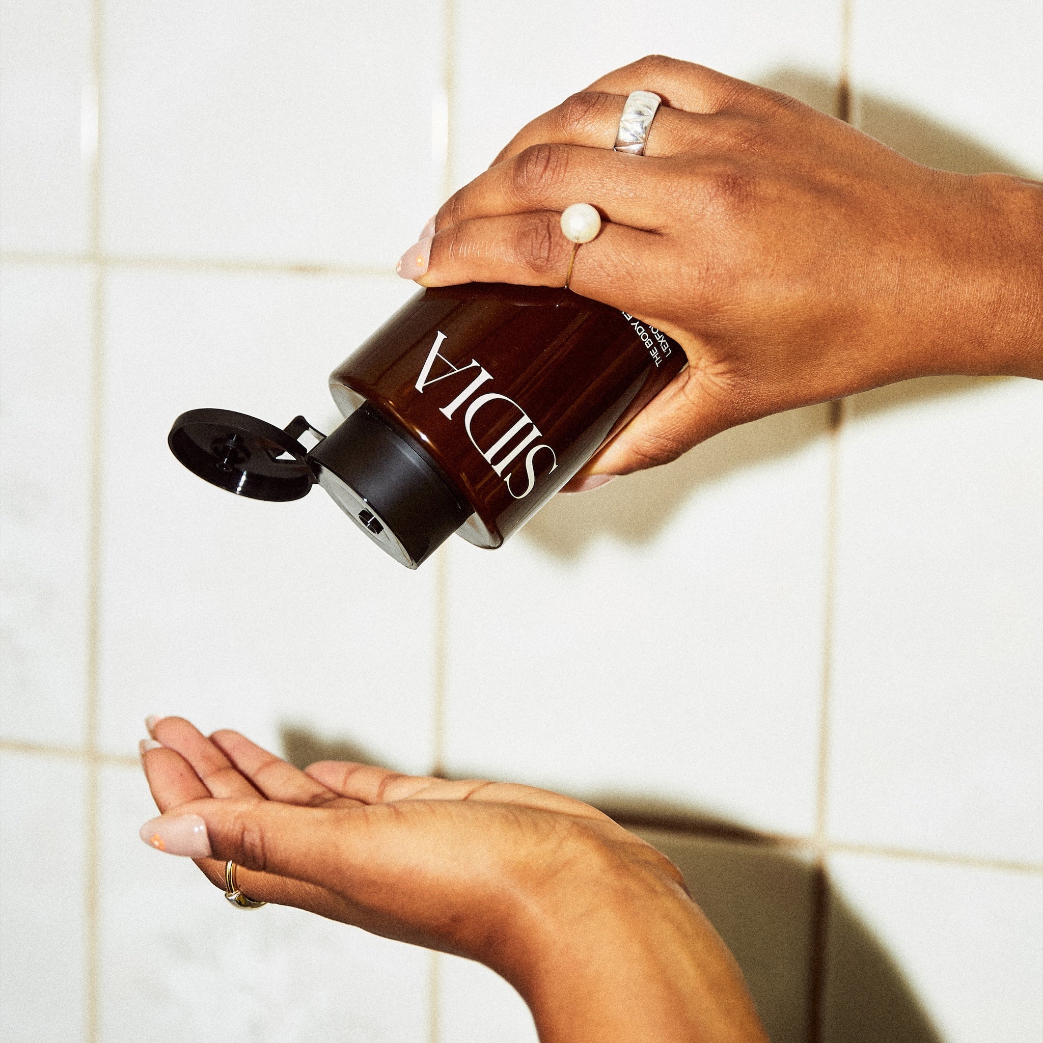 Organic Coffee Body Scrub - Exfoliating & Moisturizing for Smooth Skin - Perfect for Dry Skin & Cellulite Reduction - Use in Shower or Spa for Glowing Skin