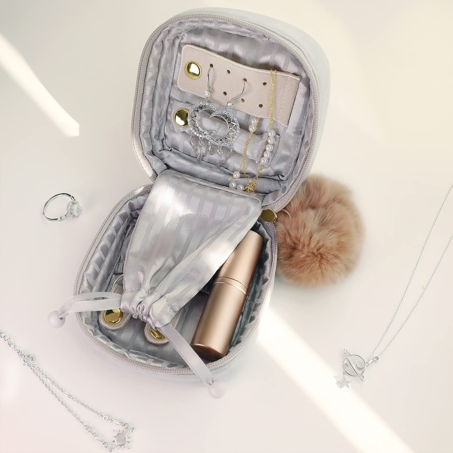 Premium Travel Jewelry Organizer Box - Portable Jewelry Pouch Case for Rings & Earrings - Compact Storage Solution for Women - Perfect Gift for Her - Cream Square Design - Ideal for Vacations, Business Trips & Daily Use
