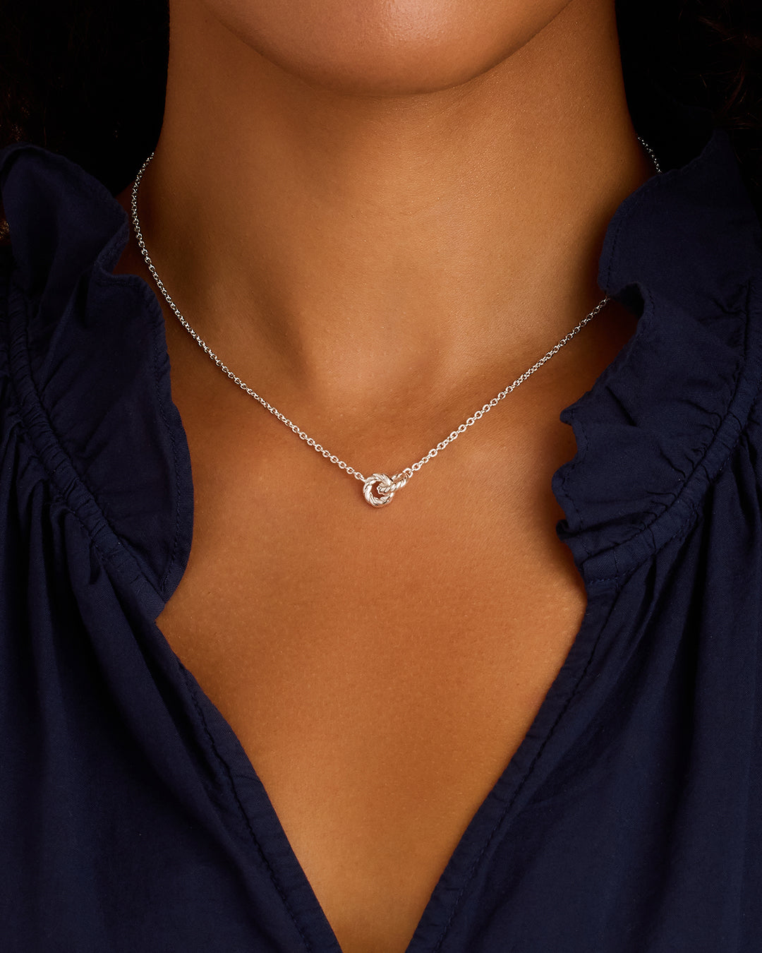 Stylish Crew Interlocking Necklace for Women - Trendy Layering Jewelry Gift for Her - Perfect for Everyday Wear, Date Nights & Special Occasions