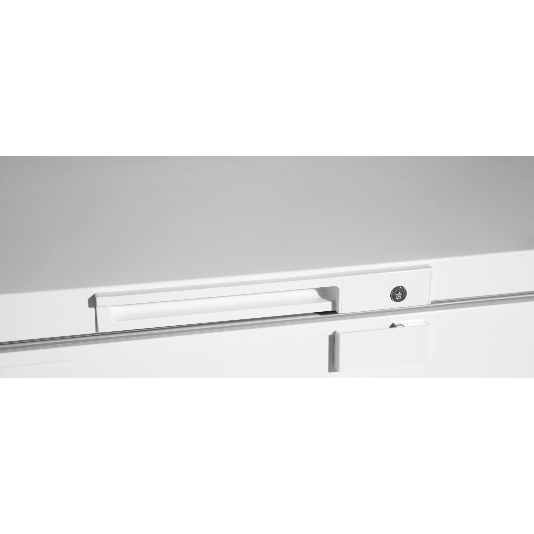 Danby 3.5 cu ft Compact Chest Freezer - Energy Efficient, White (DCF100A5WDB) for Home, Garage, or Basement Storage