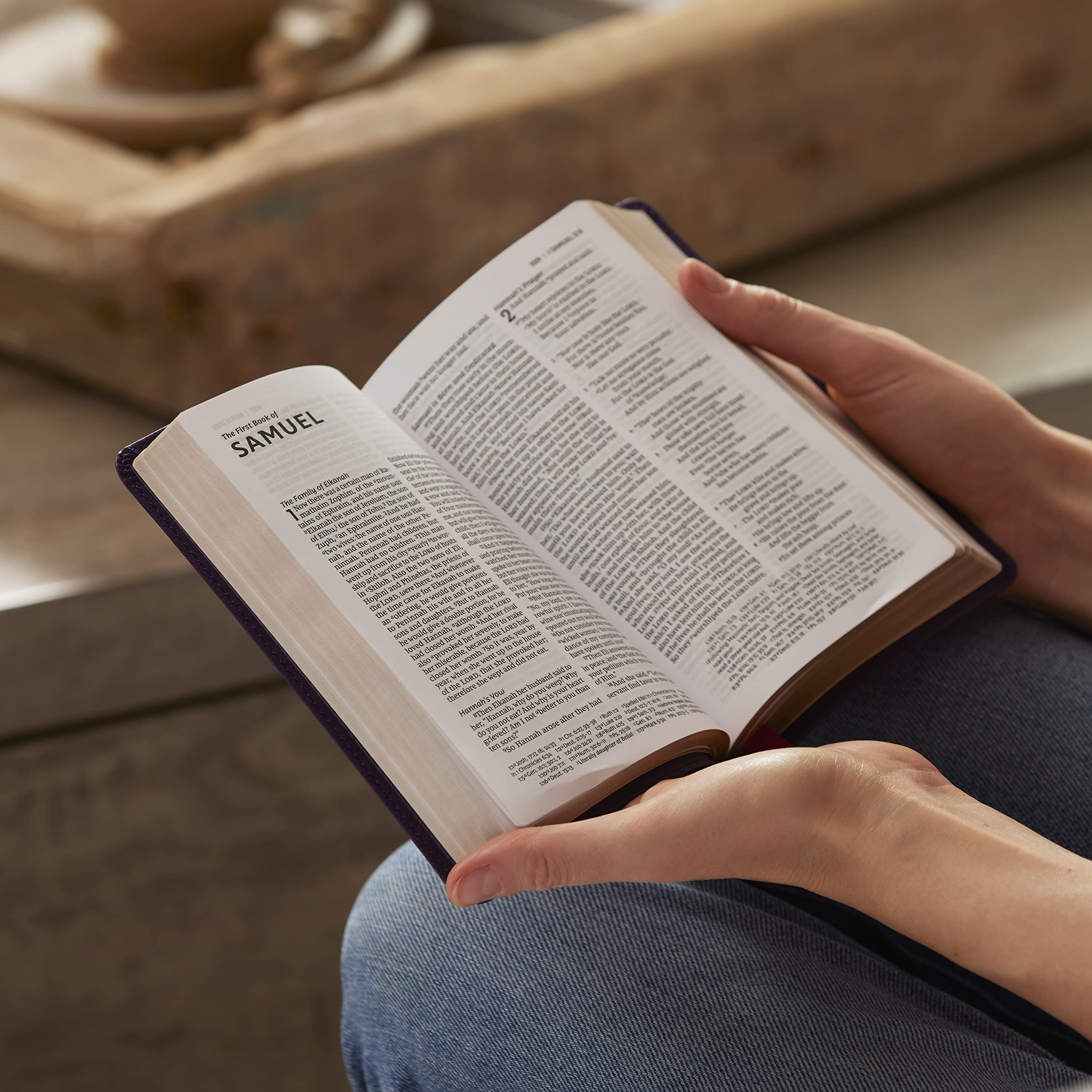 NKJV Compact Bible - Black Leatherflex with Magnetic Flap, Red Letter Text, 43,000 Cross References | Portable Scripture for Travel, Daily Devotion & Gift Giving