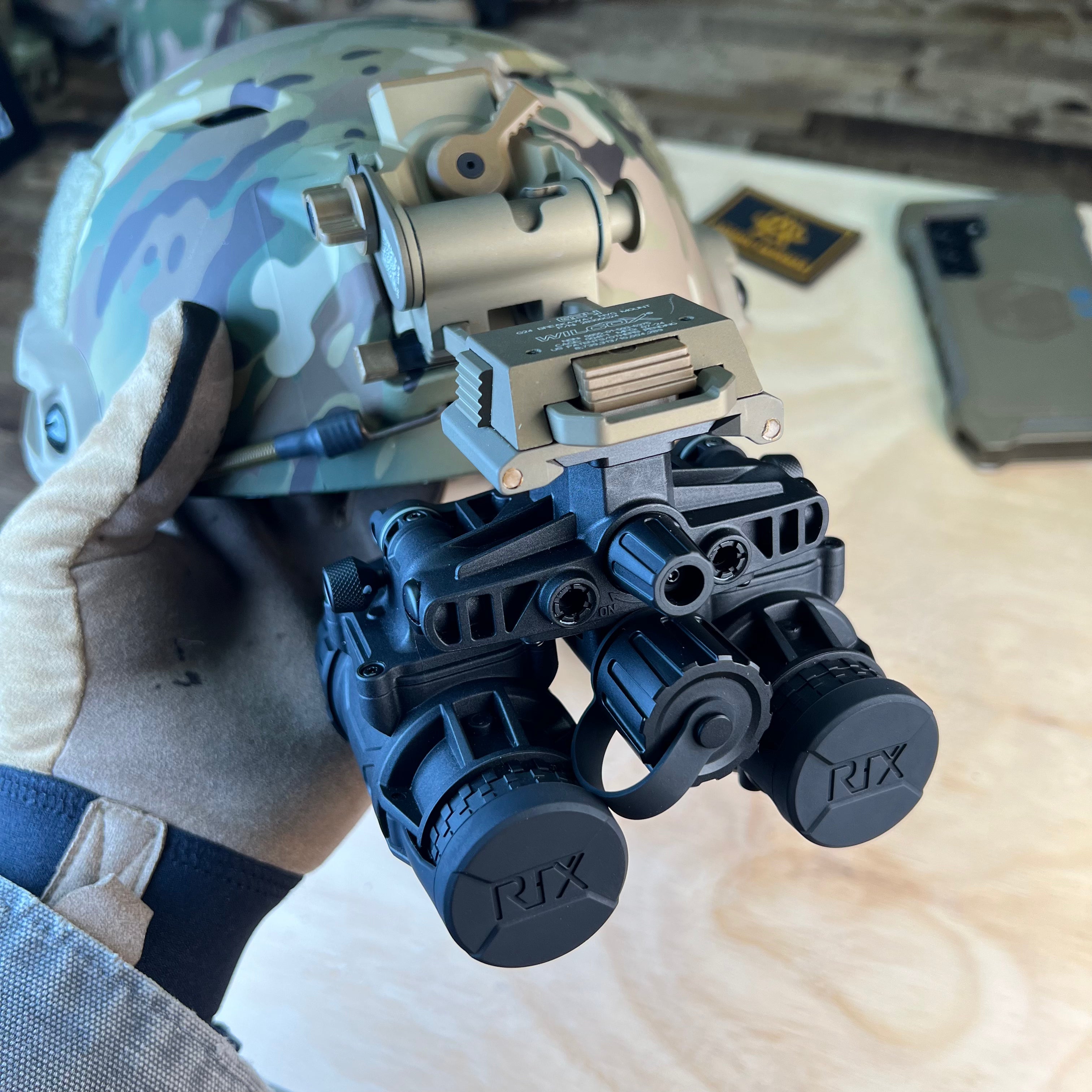 RNV 31 Gen 2+ White Phosphor Night Vision Goggles - Lightweight Complete Kit for Hunting, Security & Outdoor Adventures