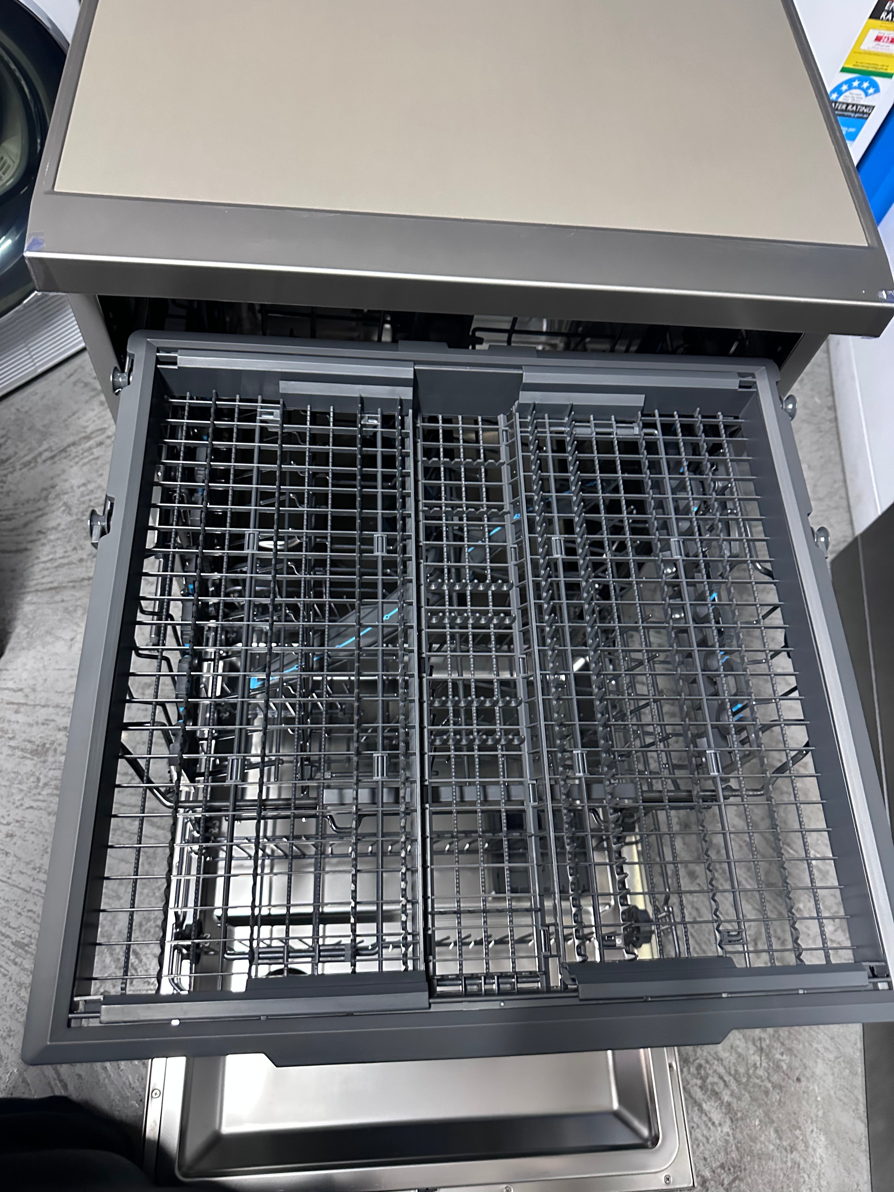 Haier HDW15F3S1 15 Place Setting Freestanding Dishwasher in Stainless Steel - Factory Refurbished | Perfect for Large Families & Entertaining Guests