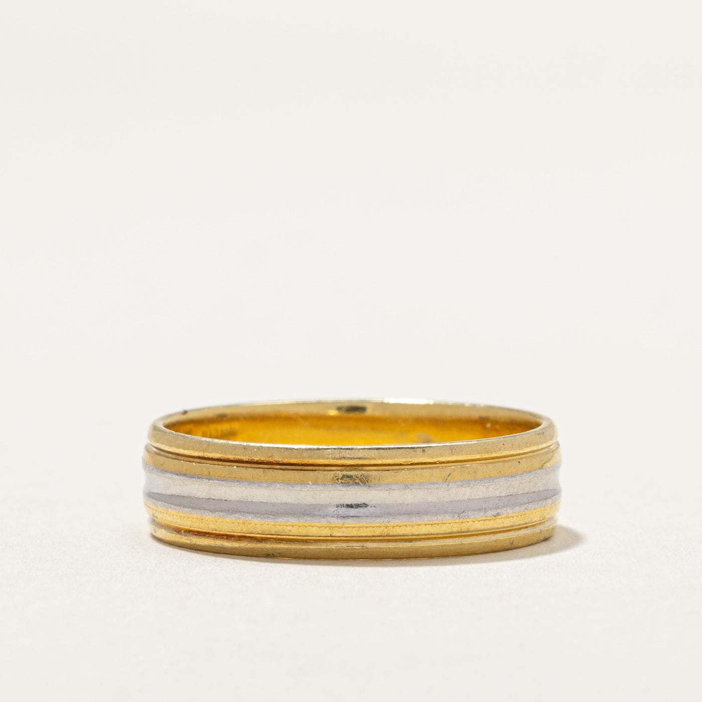 18K & Platinum Two Tone Textured Wedding Band Ring for Men & Women | 6.2mm Width | Size 9.75 | Perfect for Anniversary, Engagement, and Special Occasion Gifts