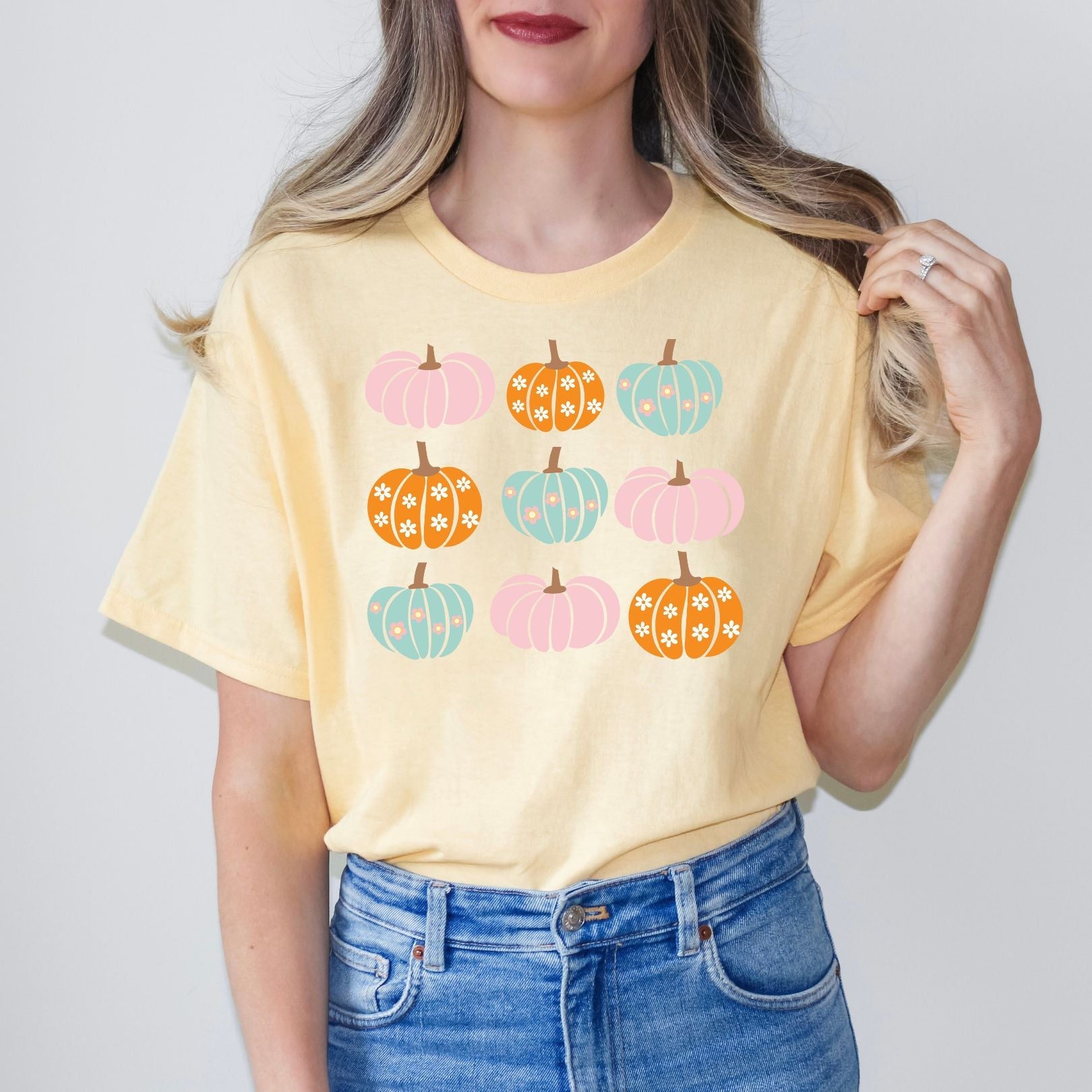 Cheerful Pumpkin Graphic Tee - Cute Halloween T-Shirt for Women & Men - Perfect for Fall Festivals, Pumpkin Patches & Spooky Season Outfits