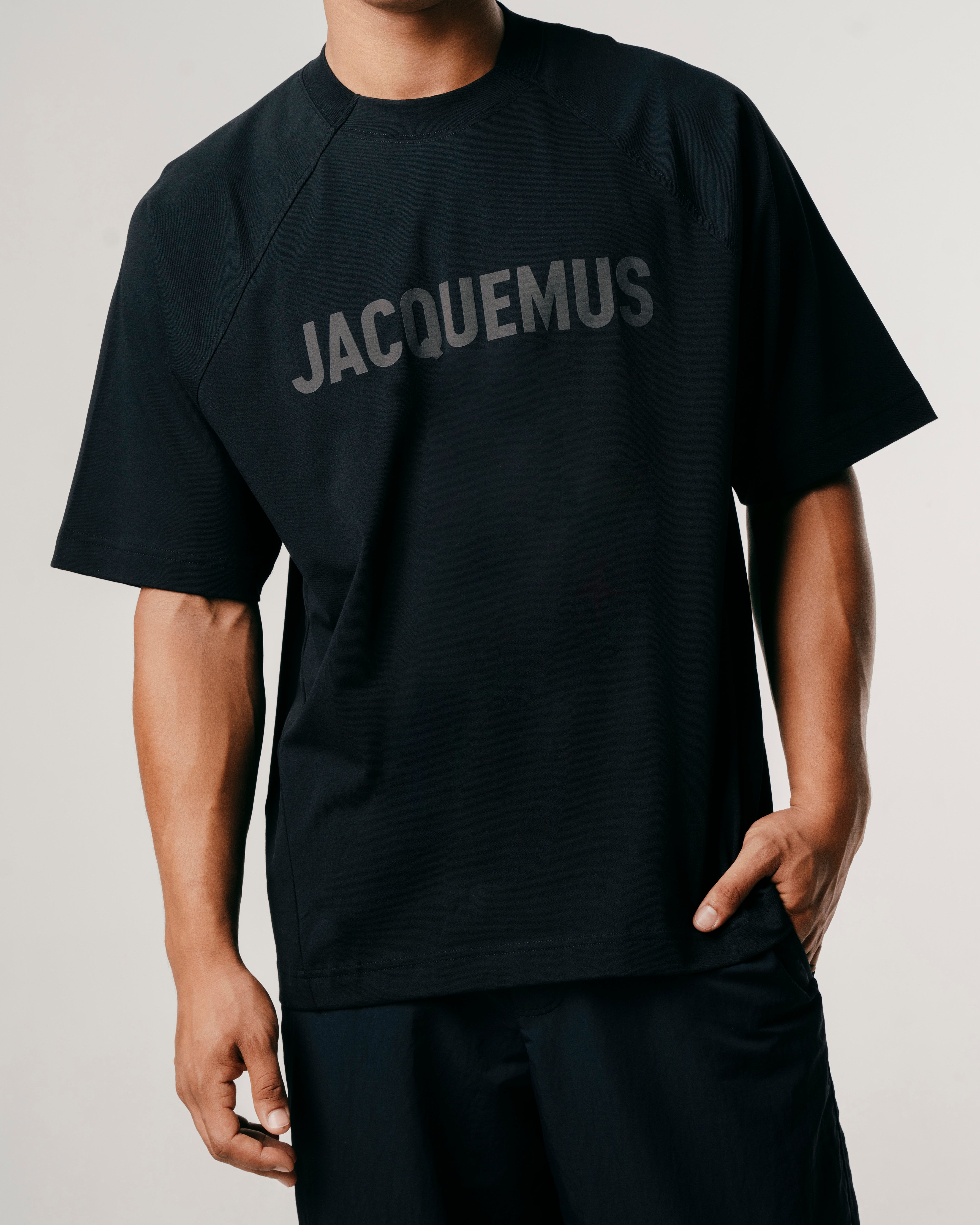 Jacquemus Le T-Shirt Typo - Stylish Oversized Cotton Tee for Women | Perfect for Casual Outfits & Streetwear Fashion