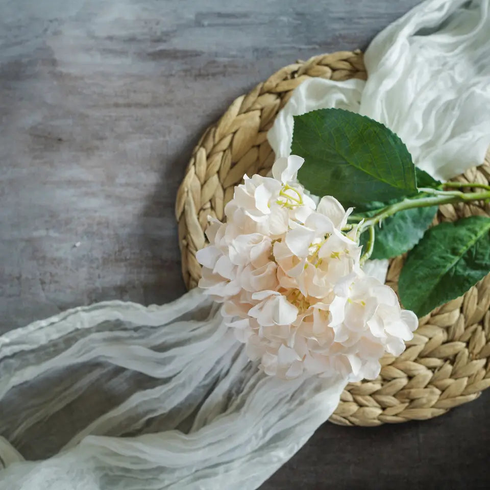 Hydrangea Spray for Hair - Floral Hair Mist with Cream Hydration for Dry & Damaged Hair - Perfect for Weddings, Parties & Everyday Styling