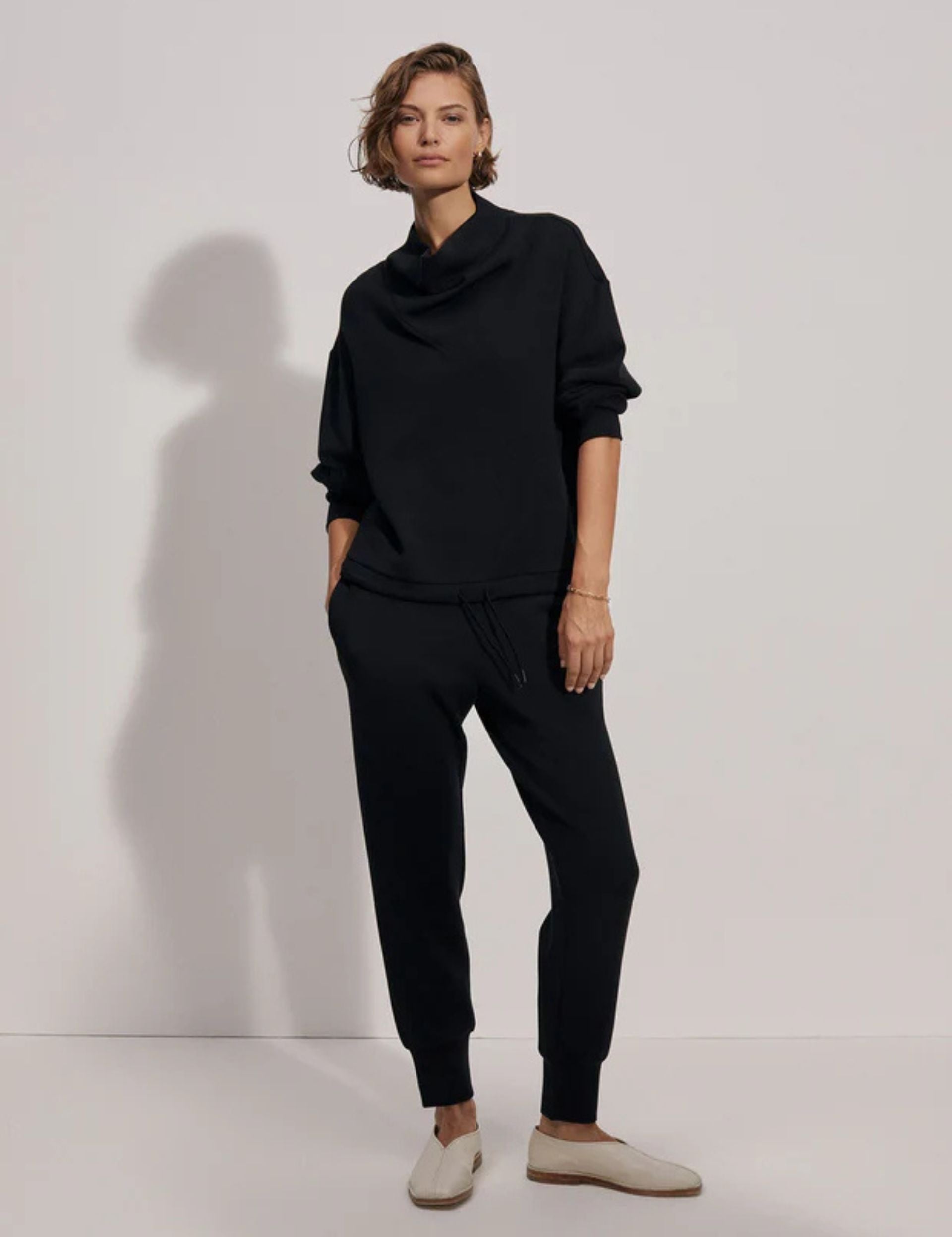 Betsy Sweat - Black Women's Activewear for Yoga, Running & Gym Workouts