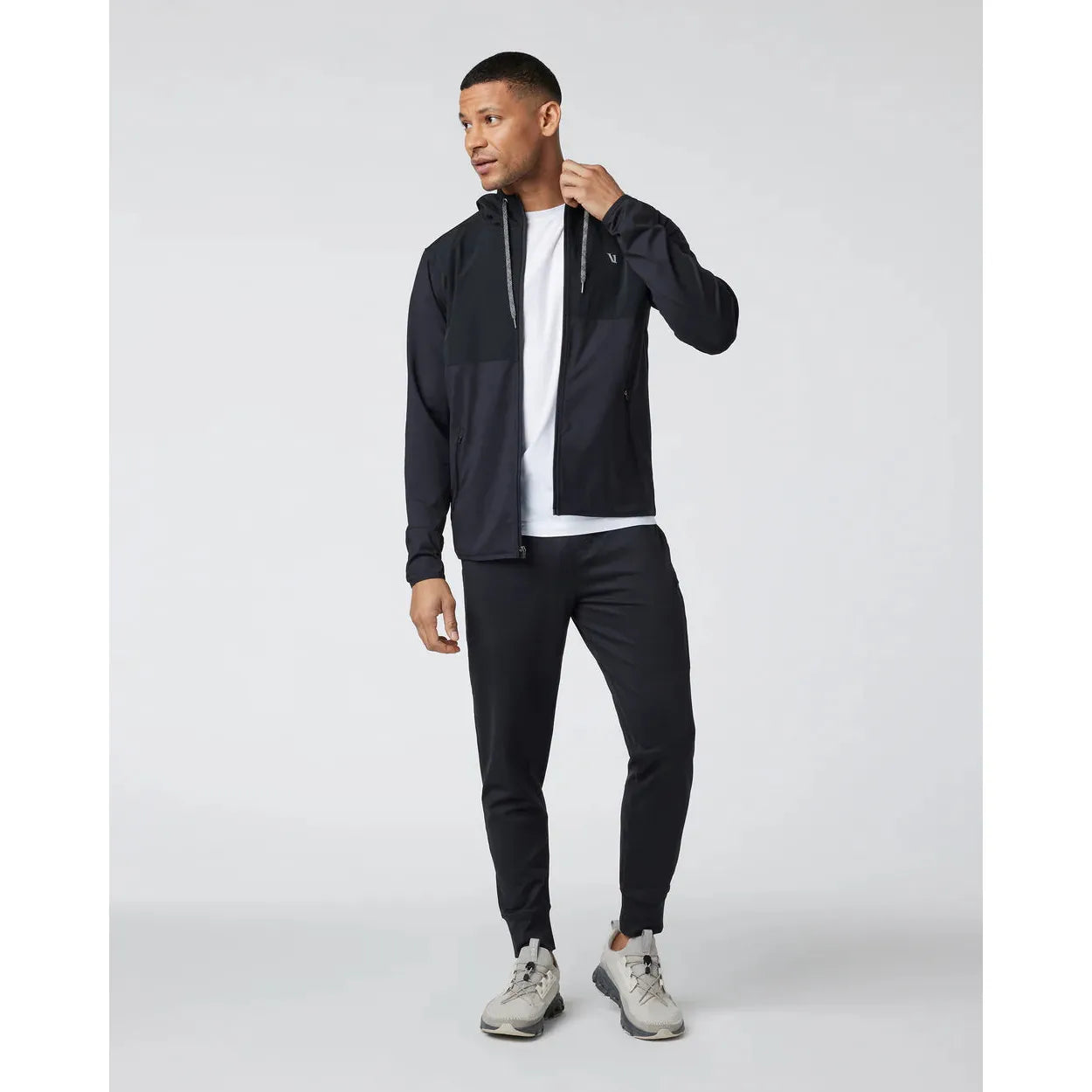 Vuori Men's Sunday Element Jacket - Lightweight Water-Resistant Outdoor Jacket for Hiking, Running & Travel (Black)