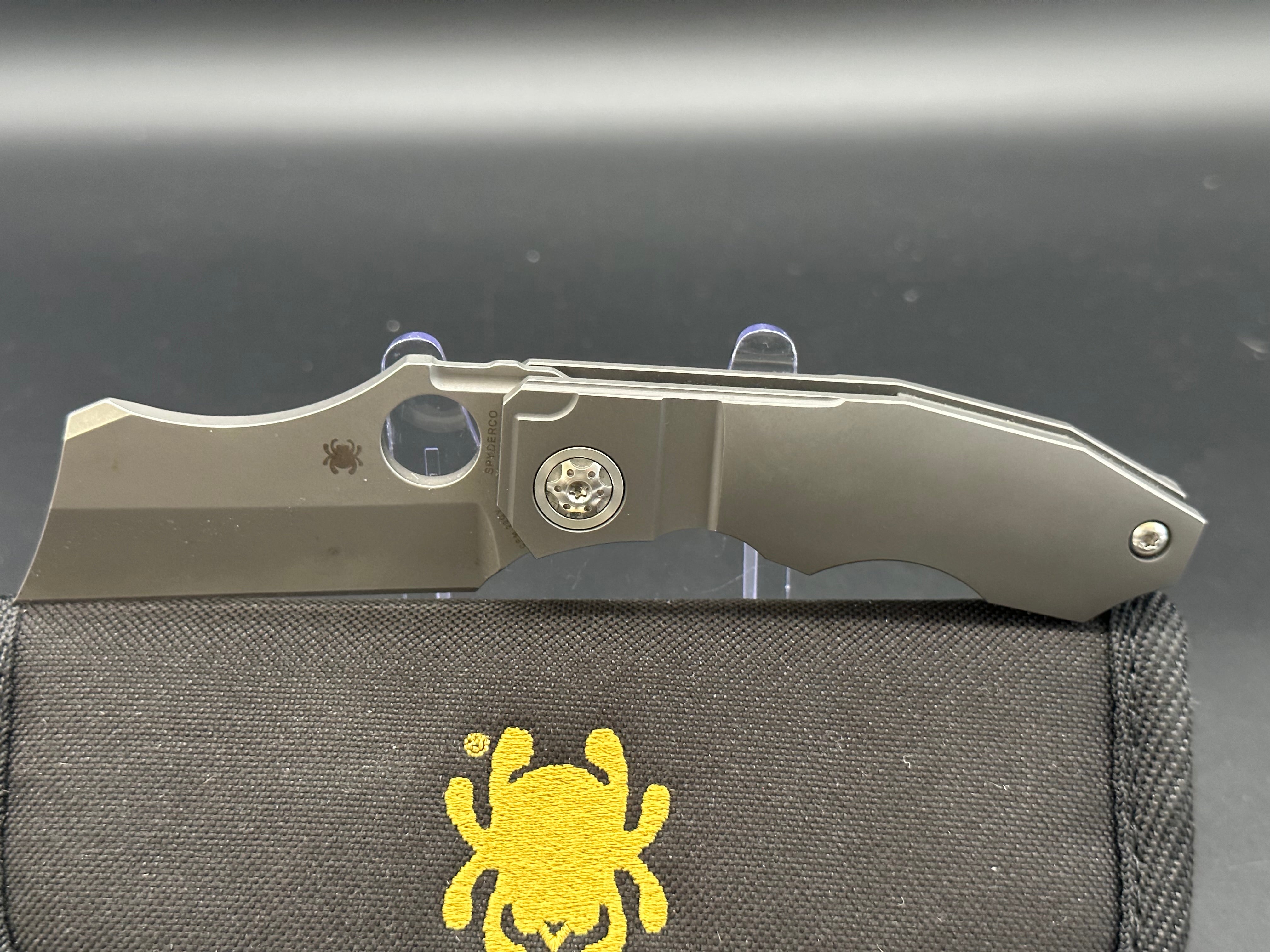 Spyderco Stovepipe Folding Knife - Premium EDC Pocket Knife for Outdoor, Camping & Everyday Carry | High-Quality Stainless Steel Blade & Ergonomic Grip