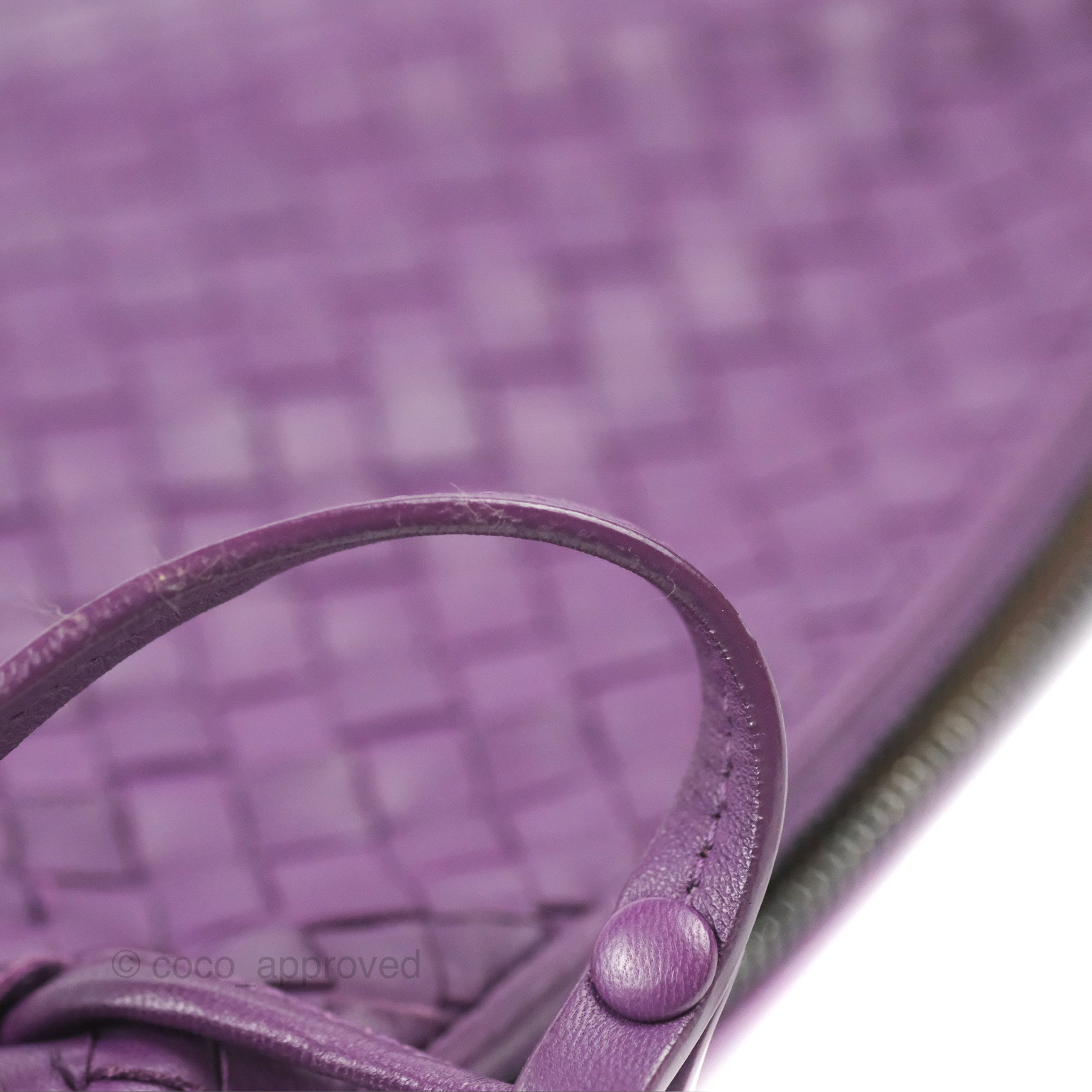 Bottega Veneta Intrecciato Leather Crossbody Bag in Purple | Luxury Designer Handbag for Women | Perfect for Everyday Use, Travel & Special Occasions