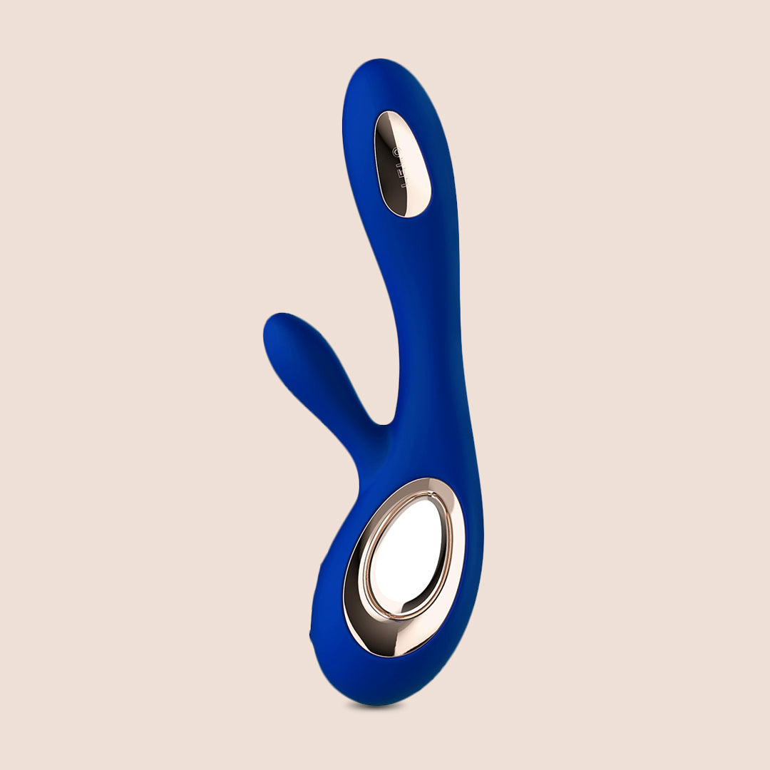 LELO SORAYA Wave - Luxury Rechargeable Vibrator with Patented WaveMotion Technology for Couples & Solo Pleasure - Perfect for Romantic Nights & Self-Care Moments