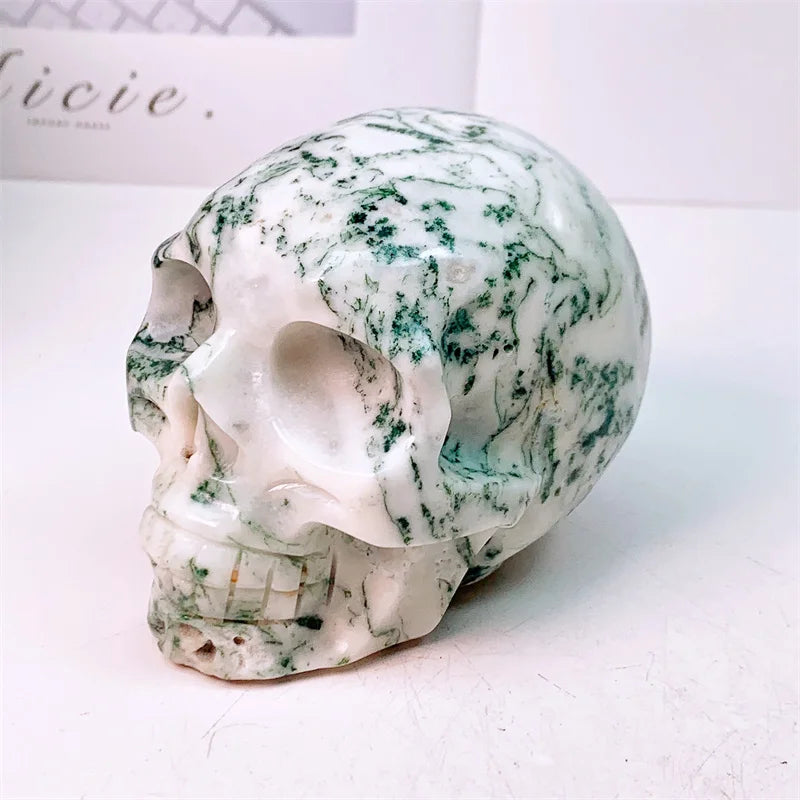 Natural Moss Agate Skull Carvings - Mini Crystal Stone Statue Figurine for Halloween Decor, Witchcraft Altar, Gothic Home Decor, Unique Spiritual Gift (661g, 1 Piece) | Perfect for Meditation Spaces, Wiccan Rituals & Dark Aesthetic Room Decor