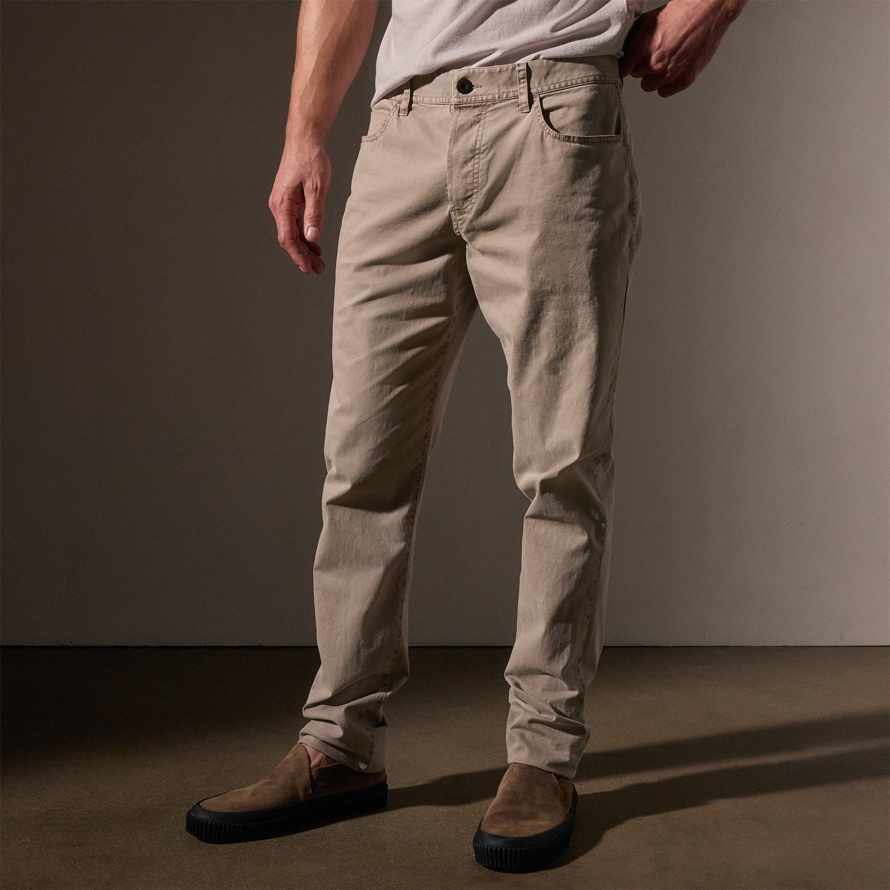 Men's Brushed Twill 5-Pocket Relaxed Fit Pants - Light Tan Pigment Wash | Comfortable Casual Wear for Work & Weekend Outings