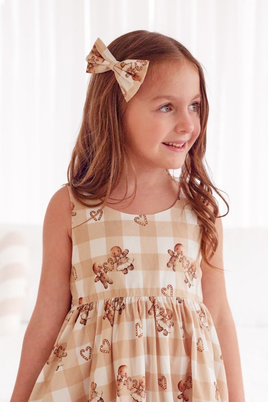 Large Gingham Bow for Gingerbread Decor - Perfect for Christmas Cookies, Holiday Baking, and Festive Dessert Presentation