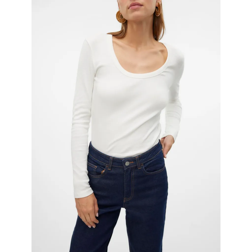 Vero Moda Women's Cotton Scoop Neck Basic T-Shirt - Soft Casual Tee for Everyday Wear, Layering & Outfit Styling
