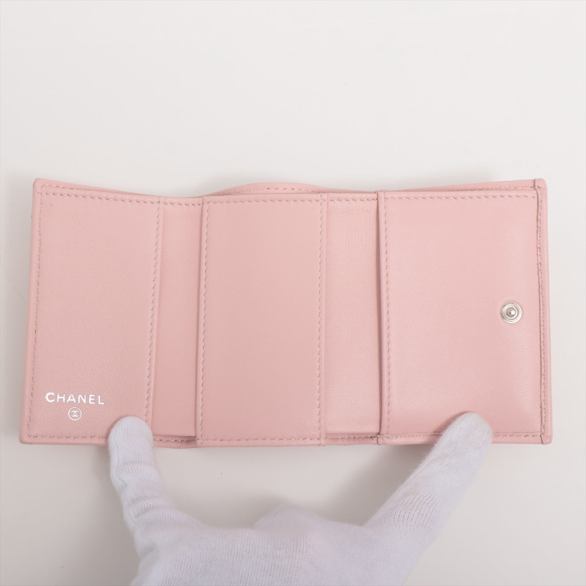 Chanel Chevron Compact Wallet in Light Pink | Luxury Designer Wallet for Women | Perfect for Everyday Use & Special Occasions