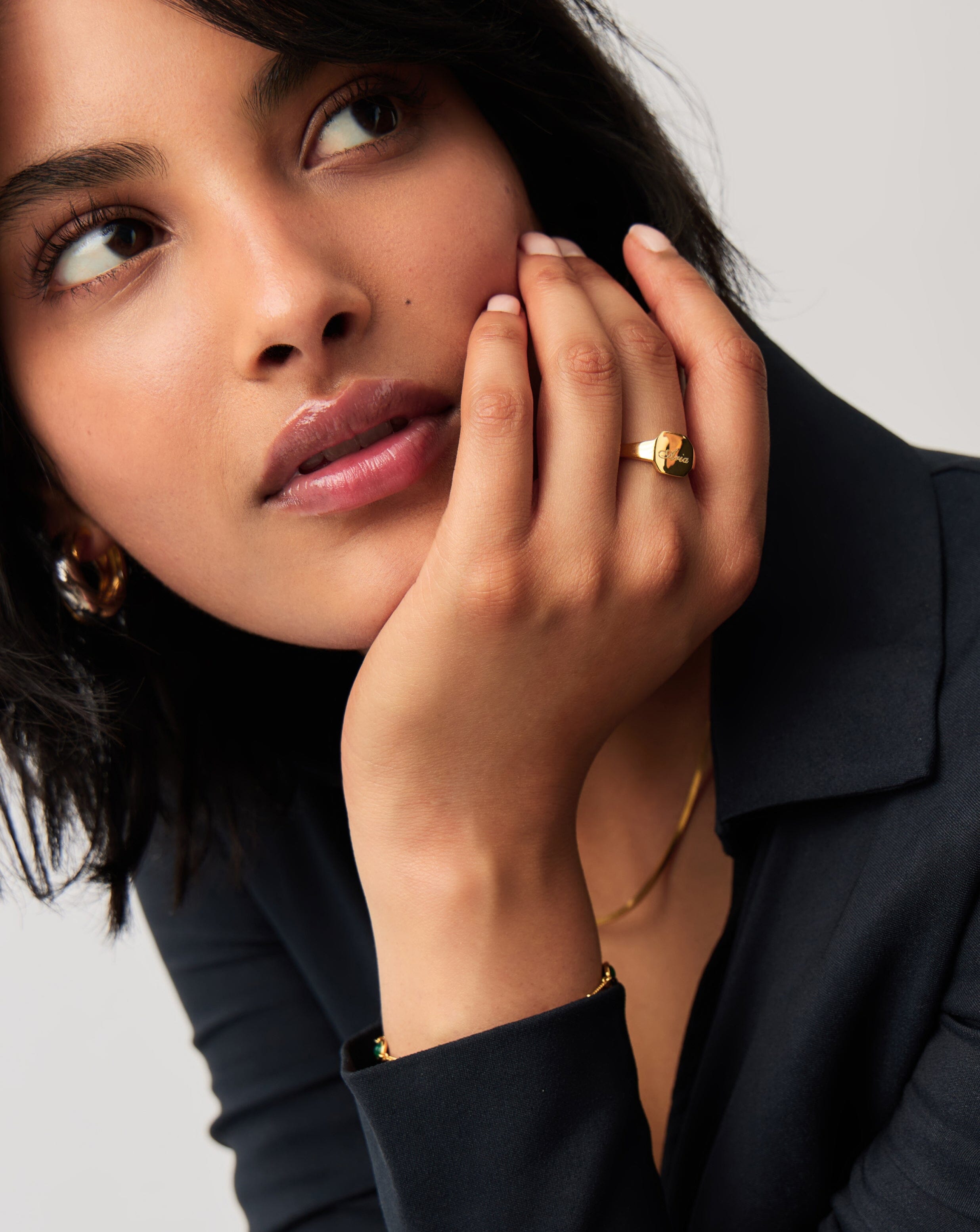Engravable Oka Signet Ring - 18k Gold Vermeil Personalized Jewelry for Men & Women | Elegant Gift for Anniversary, Wedding, or Special Occasion