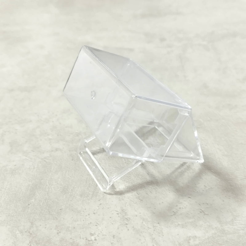 DAYANG Clear Plastic Bird Feeder with Perch - Perfect for Outdoor Garden, Patio, and Backyard Bird Watching