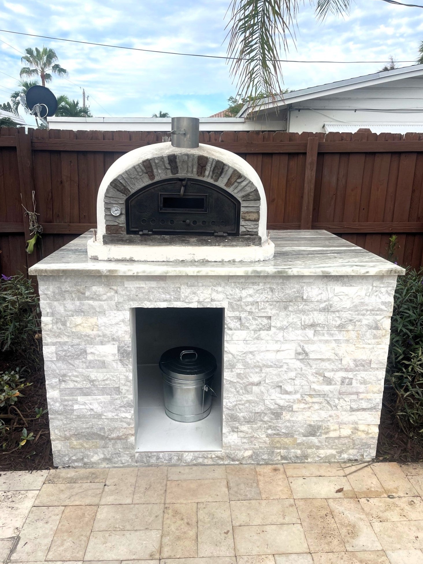 Premium BUENA VENTURA PRETO Outdoor Pizza Oven - Best Selling Stainless Steel Wood Fire Pizza Maker for Backyard, Patio & Camping