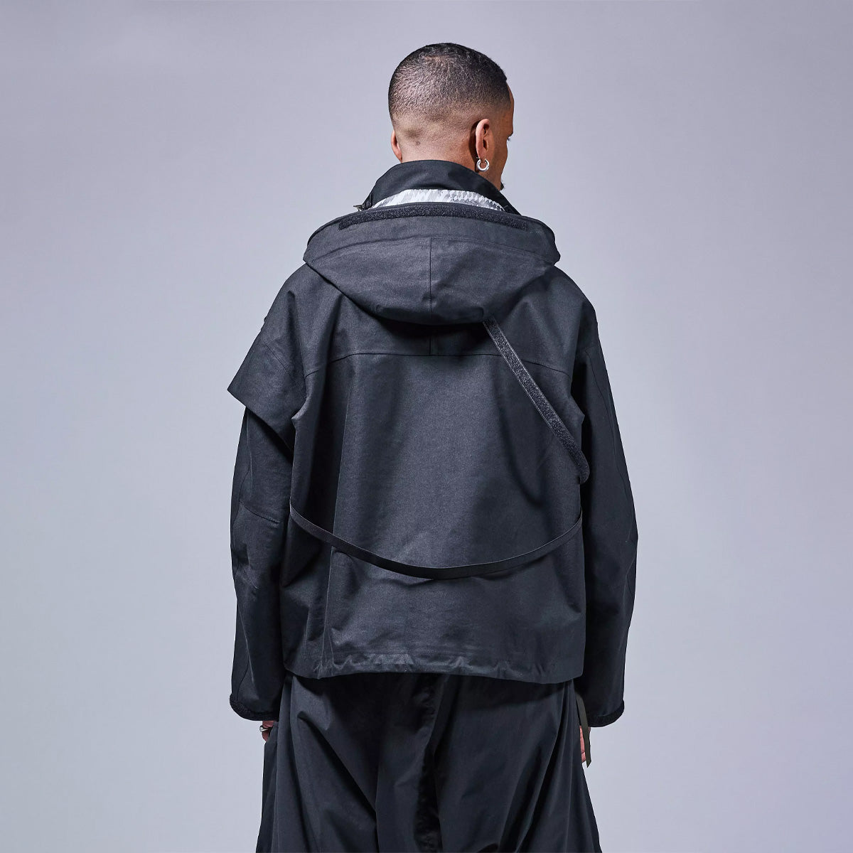 Acronym J68W Bg Black Jacket - Waterproof Urban Techwear for Men | Perfect for Outdoor Adventures & Streetwear Fashion