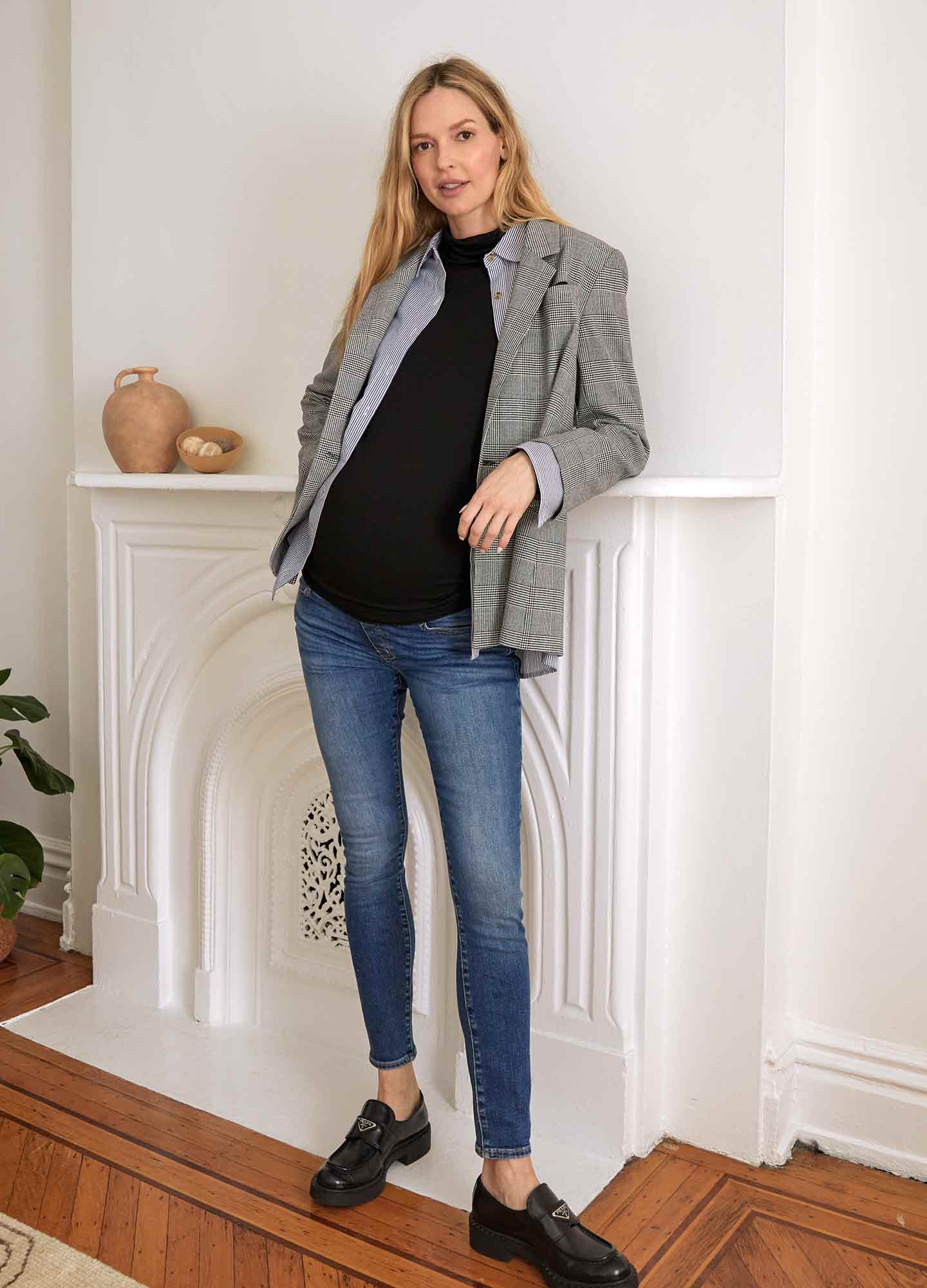 Stylish Over The Bump Slim Maternity Jeans for Pregnant Women - Comfortable Stretch Denim Pants for Everyday Wear & Maternity Photos