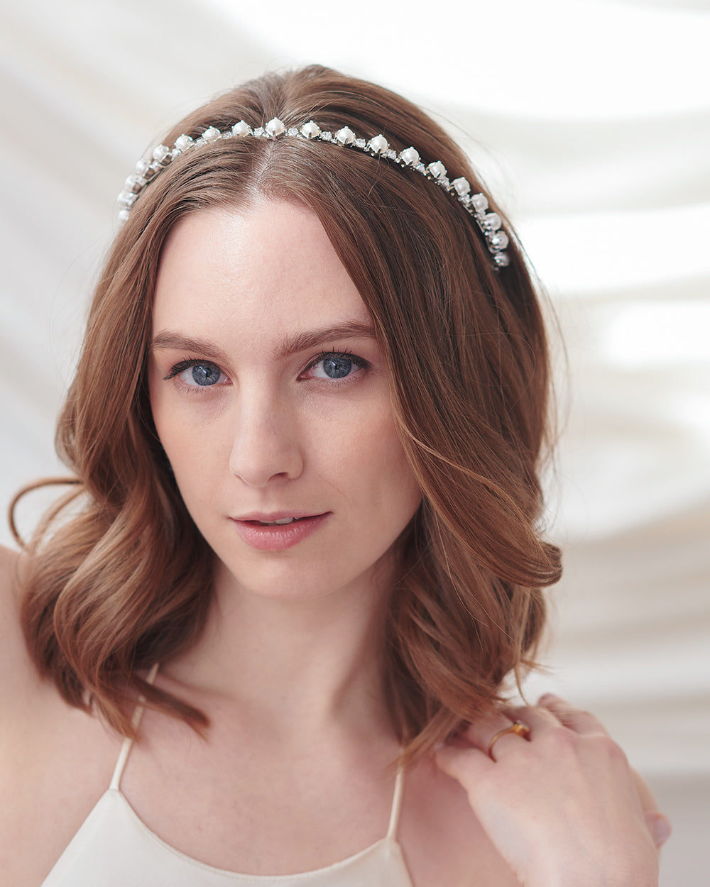 Elegant Pearl & Rhinestone Headband for Women - Wedding, Prom, Party Hair Accessories - Shiny Crystal Hairband for Special Occasions