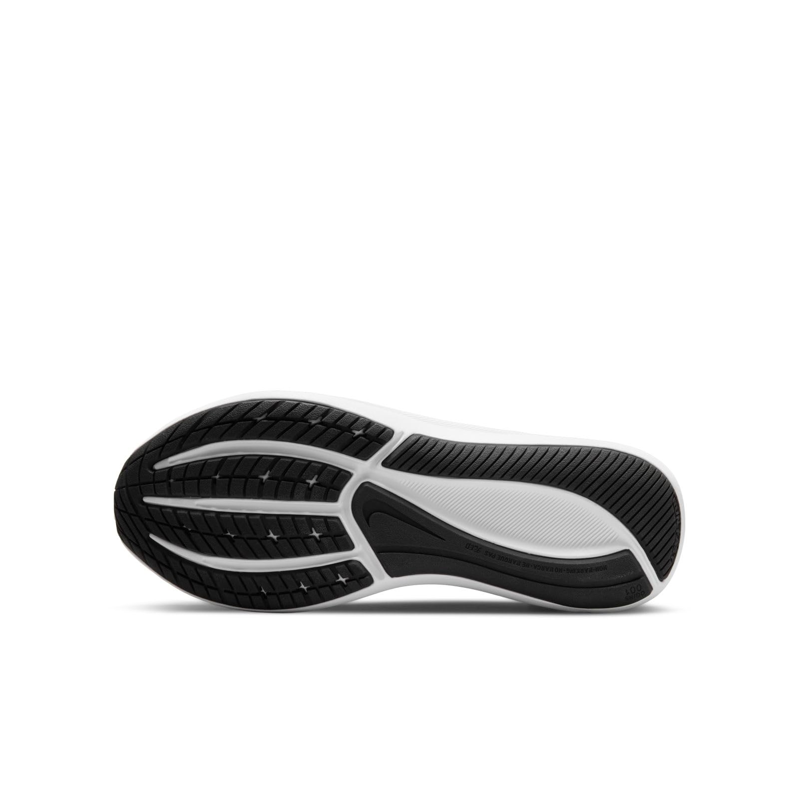 Nike Tanjun Sneakers for Older Kids - Lightweight & Comfortable Running Shoes for Boys and Girls - Perfect for School, Sports, and Everyday Wear