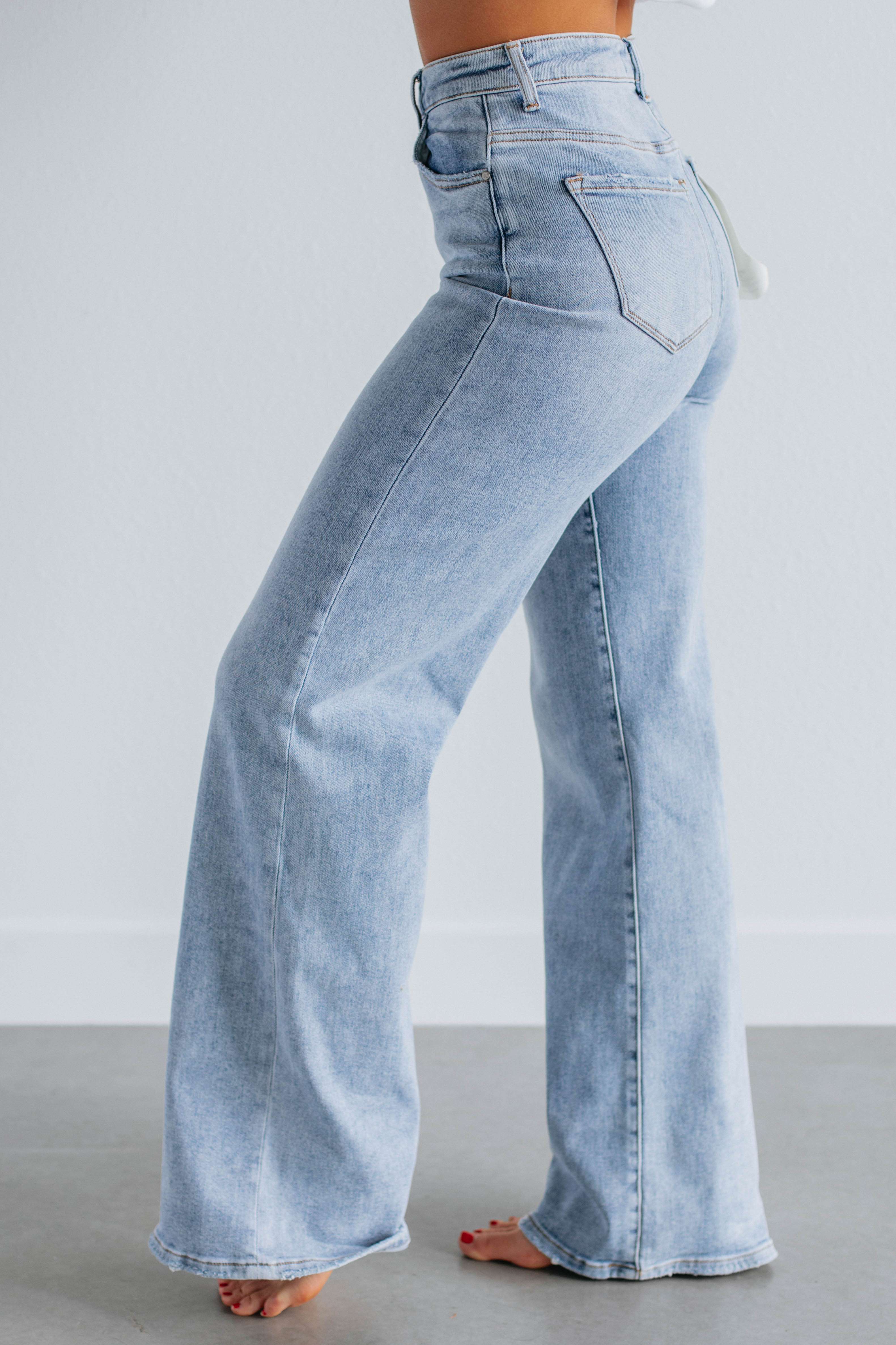Montana Risen Light Wash Jeans for Men - Comfortable & Stylish Denim Pants for Casual Wear, Work & Outdoor Activities