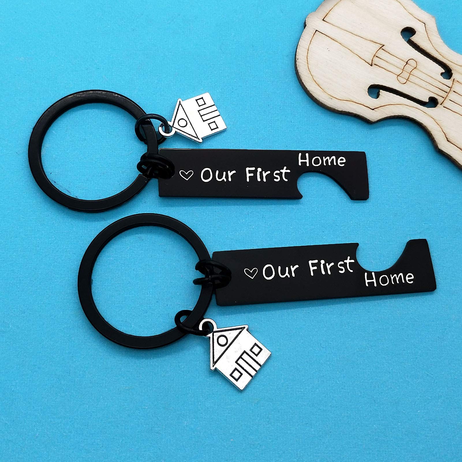 Xiahuyu New Home Keychain - Housewarming Gift for New Homeowners, First Home & Moving In Present - Perfect for House Keys, Welcome Gifts & New Home Decor