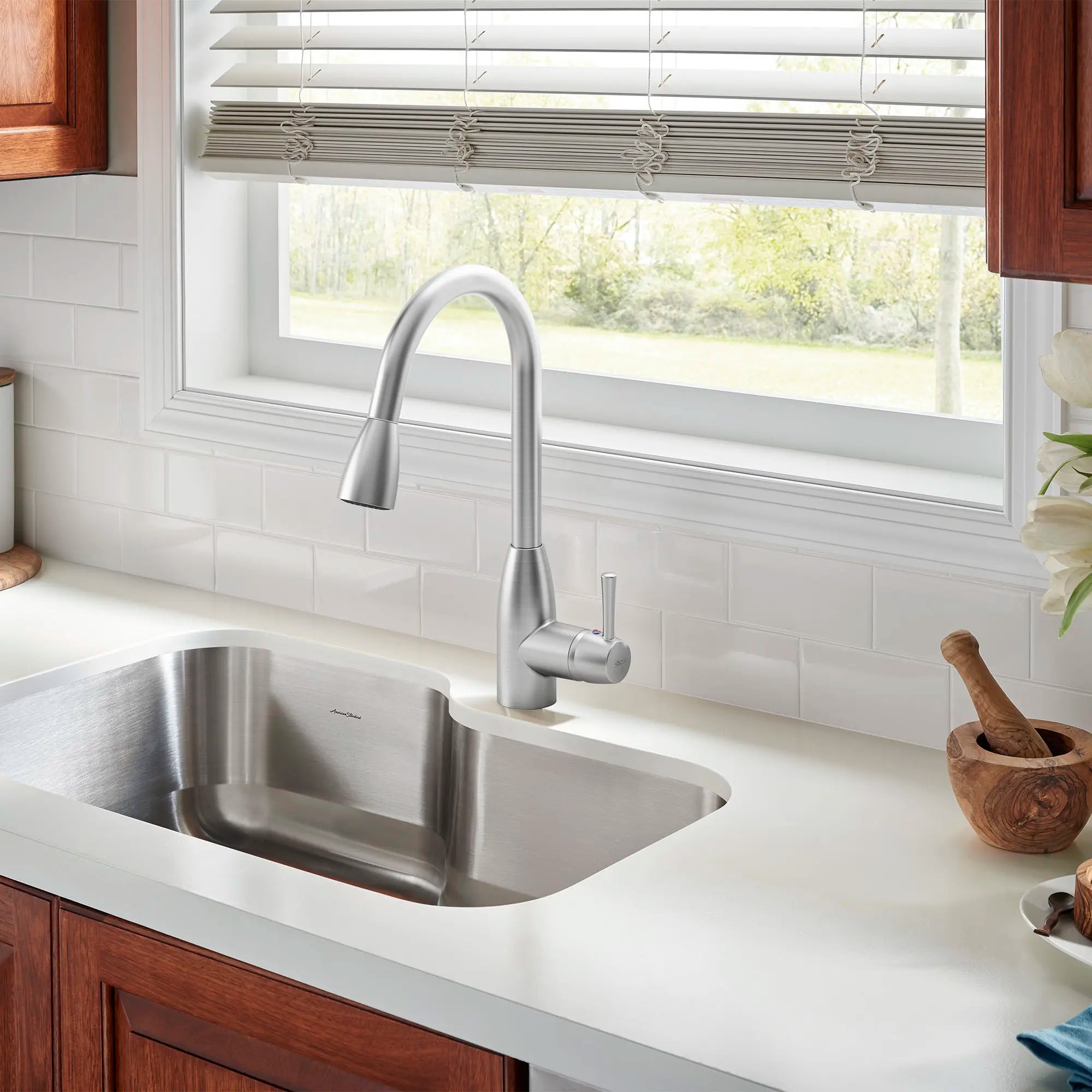 Fairacres® 33 x 22 Inch Stainless Steel Single Bowl Kitchen Sink with 1 Hole Dual Mount and Pull Down Faucet - Perfect for Modern Kitchens, Remodeling & Small Spaces