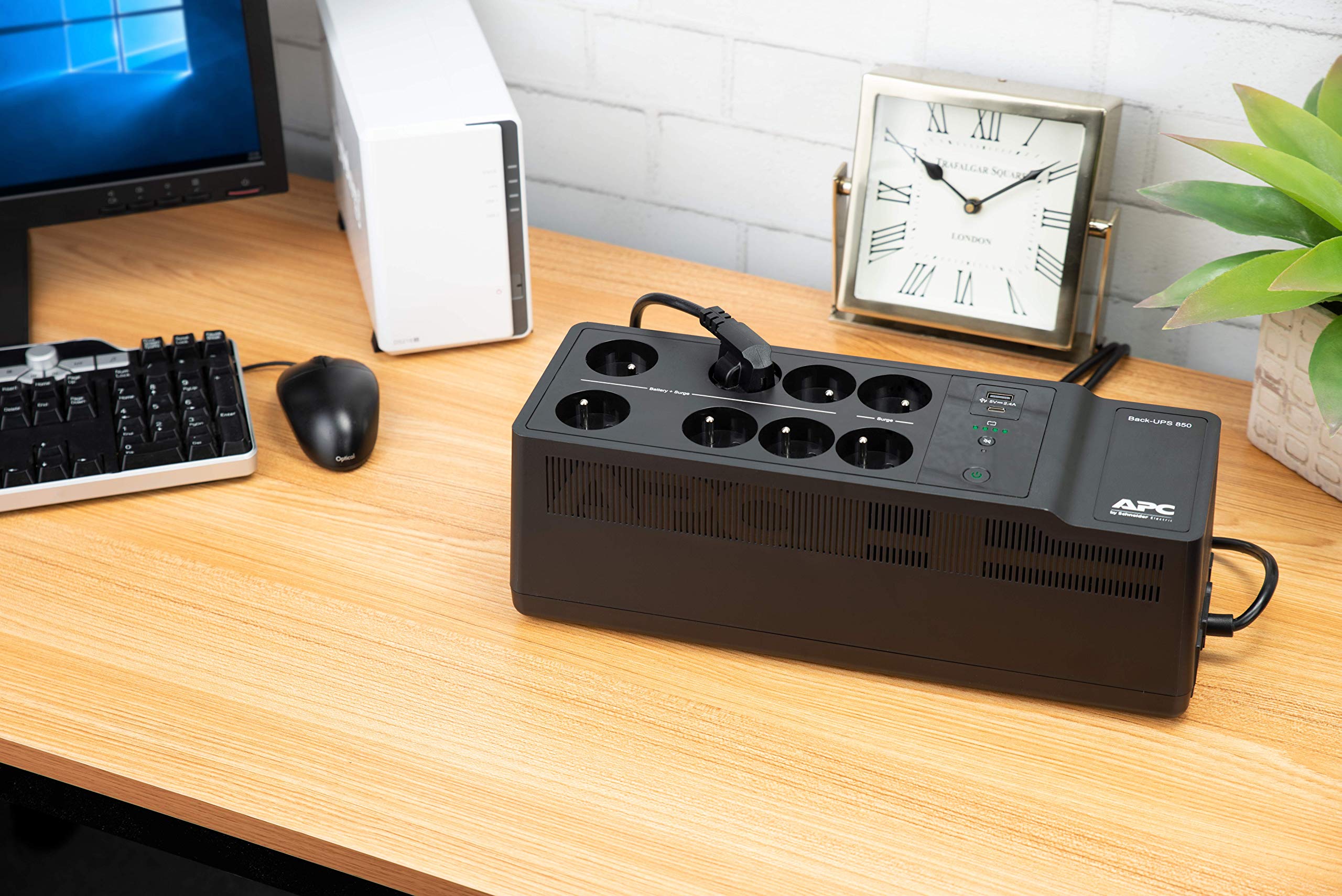 APC Back-UPS ES 850VA Battery Backup (BE850G2-SP) with 8 Schuko Outlets, USB-A & USB-C Charging Ports - Power Protection for Home Office, Gaming PC & Network Equipment