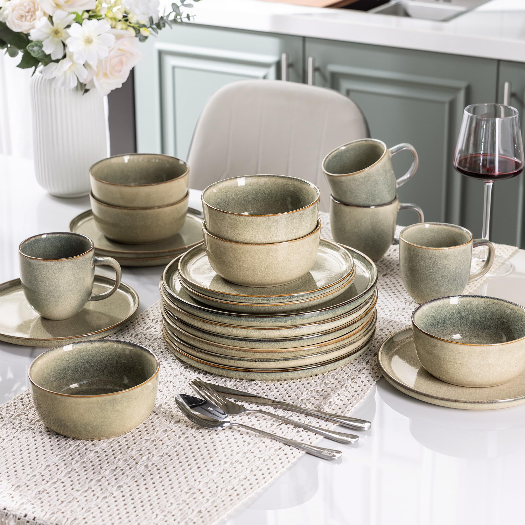 AmorArc 18-Piece Stoneware Dinnerware Set - Round Reactive Glaze Ceramic Plates & Bowls, Chip & Crack Resistant, Dishwasher & Microwave Safe - Service for 6 | Perfect for Family Dinners, Entertaining Guests & Everyday Use