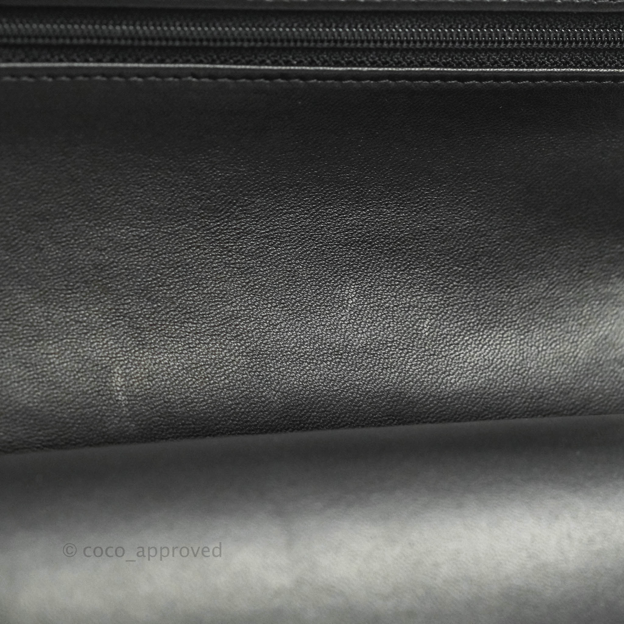Chanel Classic Medium Double Flap Bag in Black Lambskin Leather with Gold Hardware - Luxury Handbag for Women, Perfect for Work, Evening Events & Special Occasions