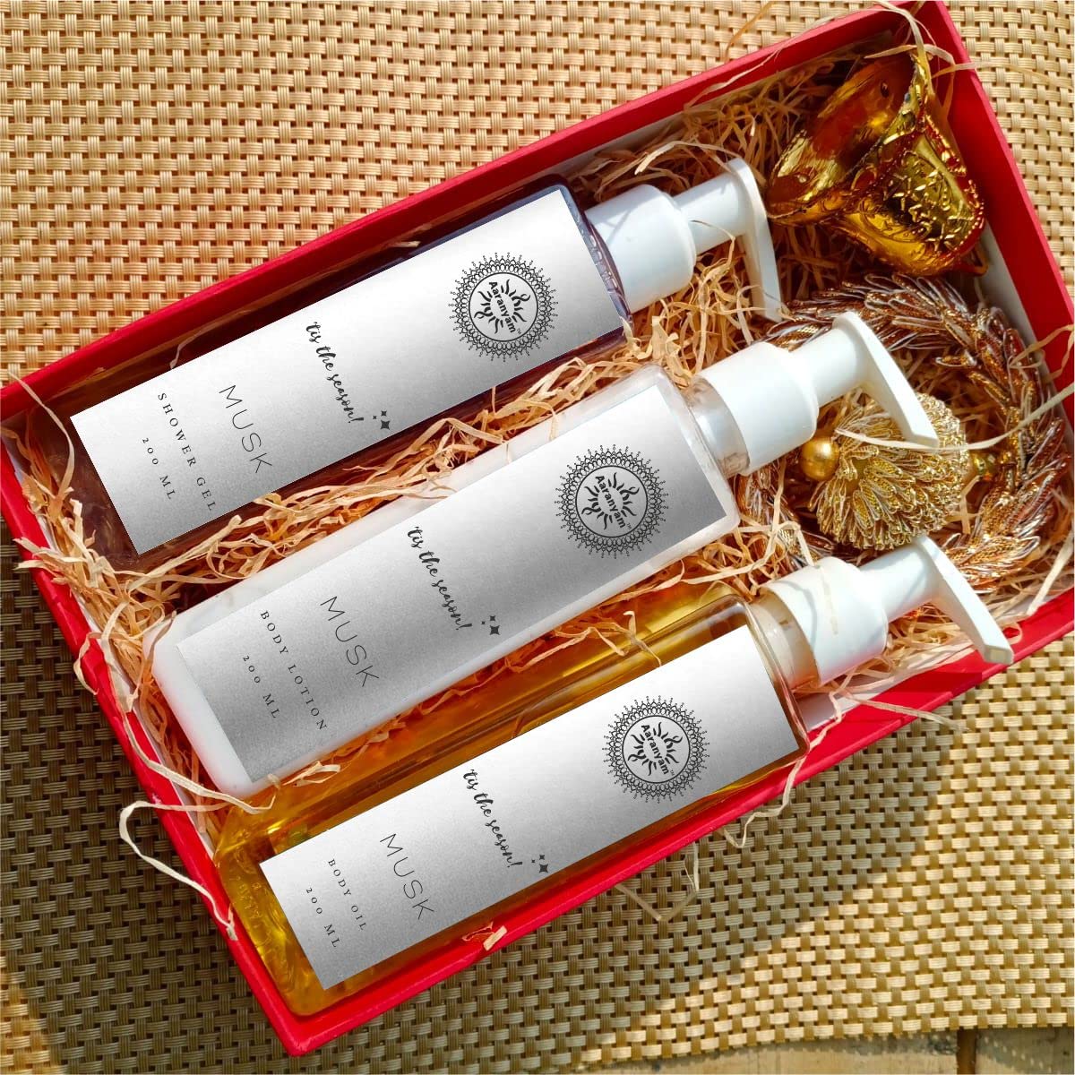 Luxury Christmas Bath and Body Gift Set for Women - Spa Care Package with Scented Candles & Body Lotion - Perfect Birthday, Get Well Soon, Thank You Gifts for Mom, Sister, Best Friend - Relaxing Self Care & Gift Giving Occasions