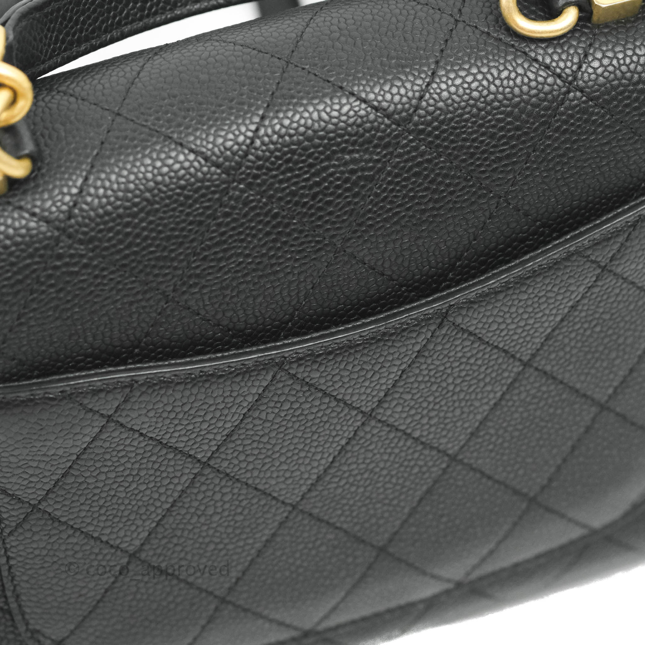 Chanel Chic Affinity Small Grained Calfskin Crossbody Bag in Black with Aged Gold Hardware - Perfect for Evening Events & Luxury Fashion Accessories