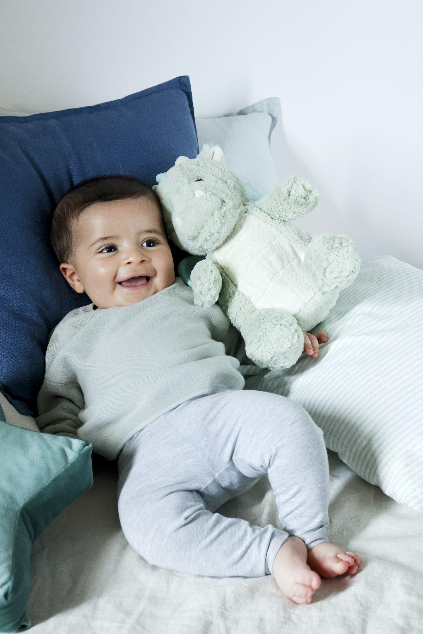 Cloud B Love Light Buddies Drake The Dragon Night Light - Soothing Star Projector for Kids Bedroom, Nursery & Sleep Aid with Calming Blue Light | Perfect Baby Shower Gift & Toddler Sleep Companion