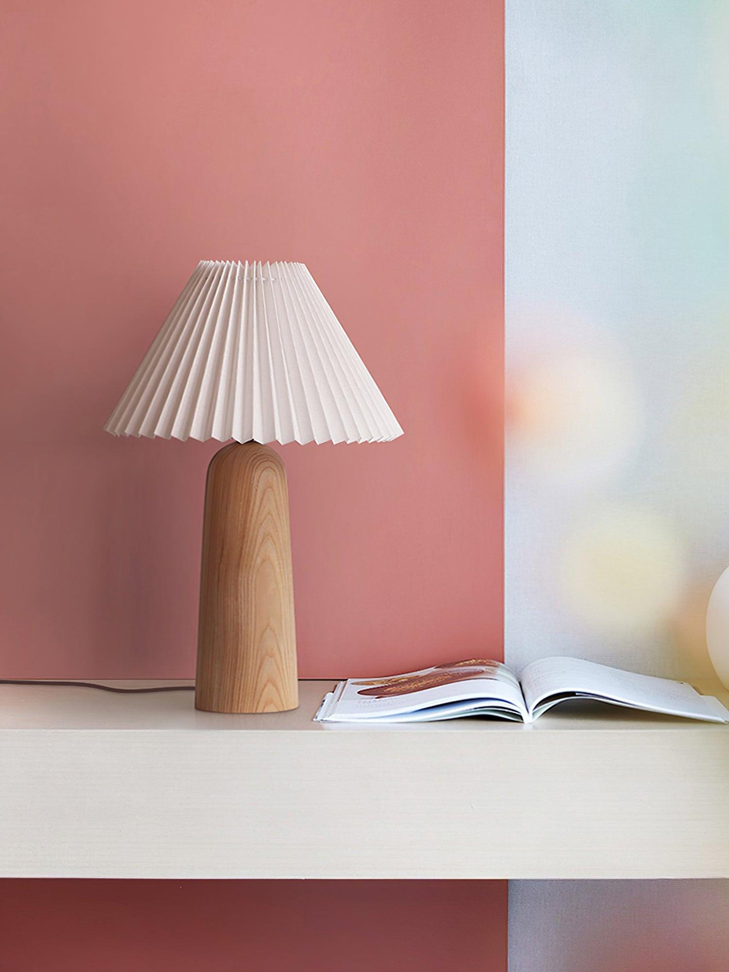Modern Facet Table Lamp - Sleek Geometric Design for Bedroom, Living Room & Office - Energy Efficient LED Desk Light for Home Decor