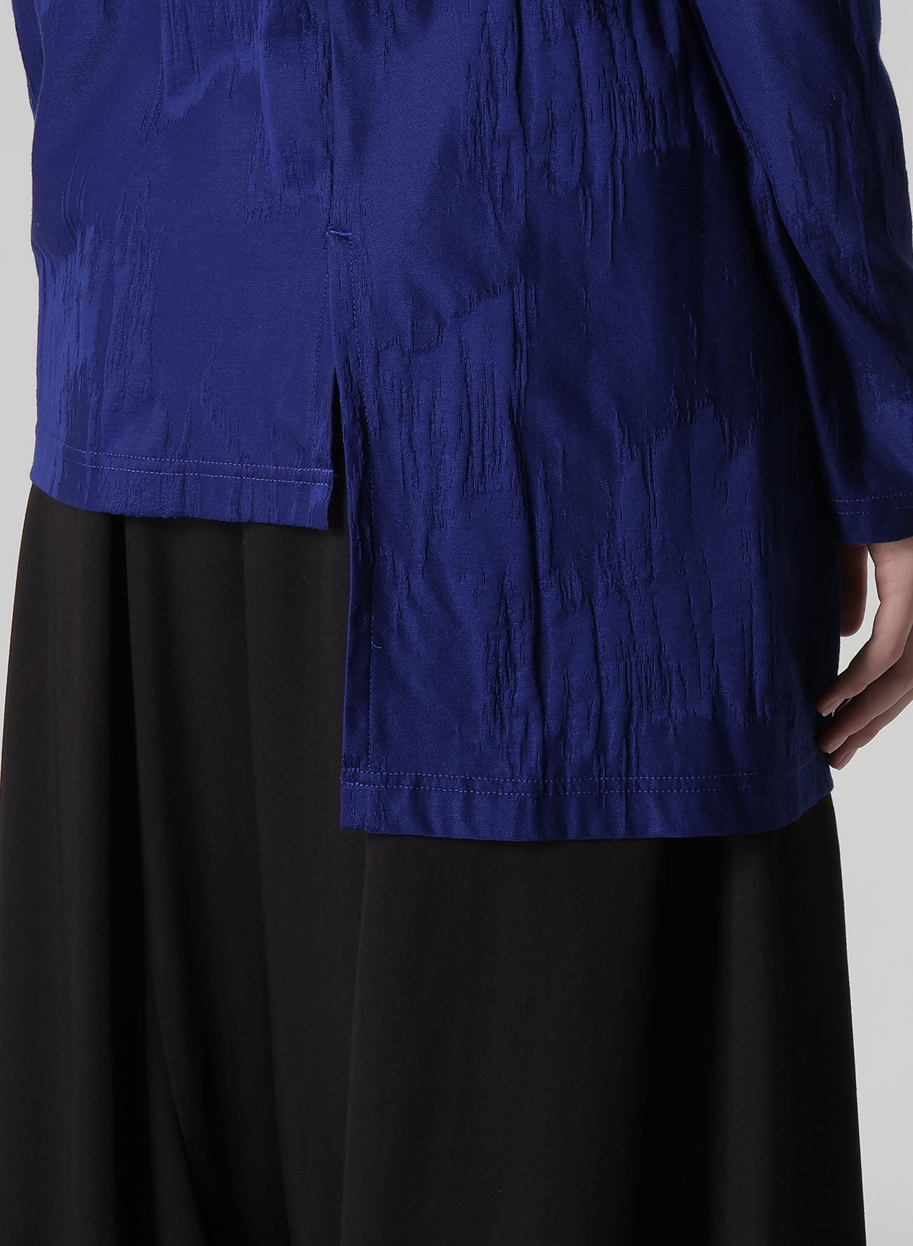 BRUSH MARK LINKS UNEVEN CARDIGAN - Women's Stylish Knit Sweater for Casual Wear & Fall Fashion